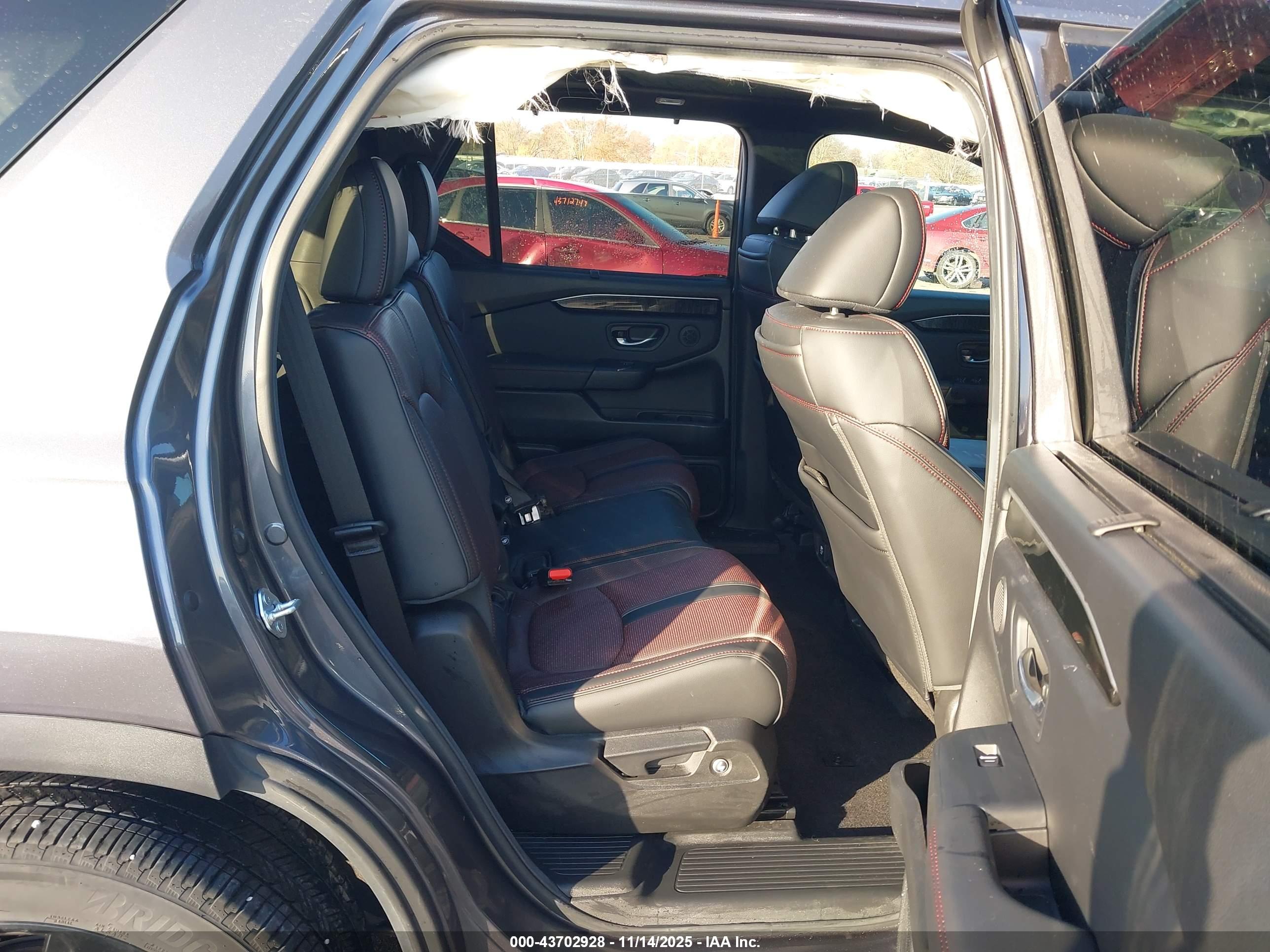 HONDA PILOT image 8