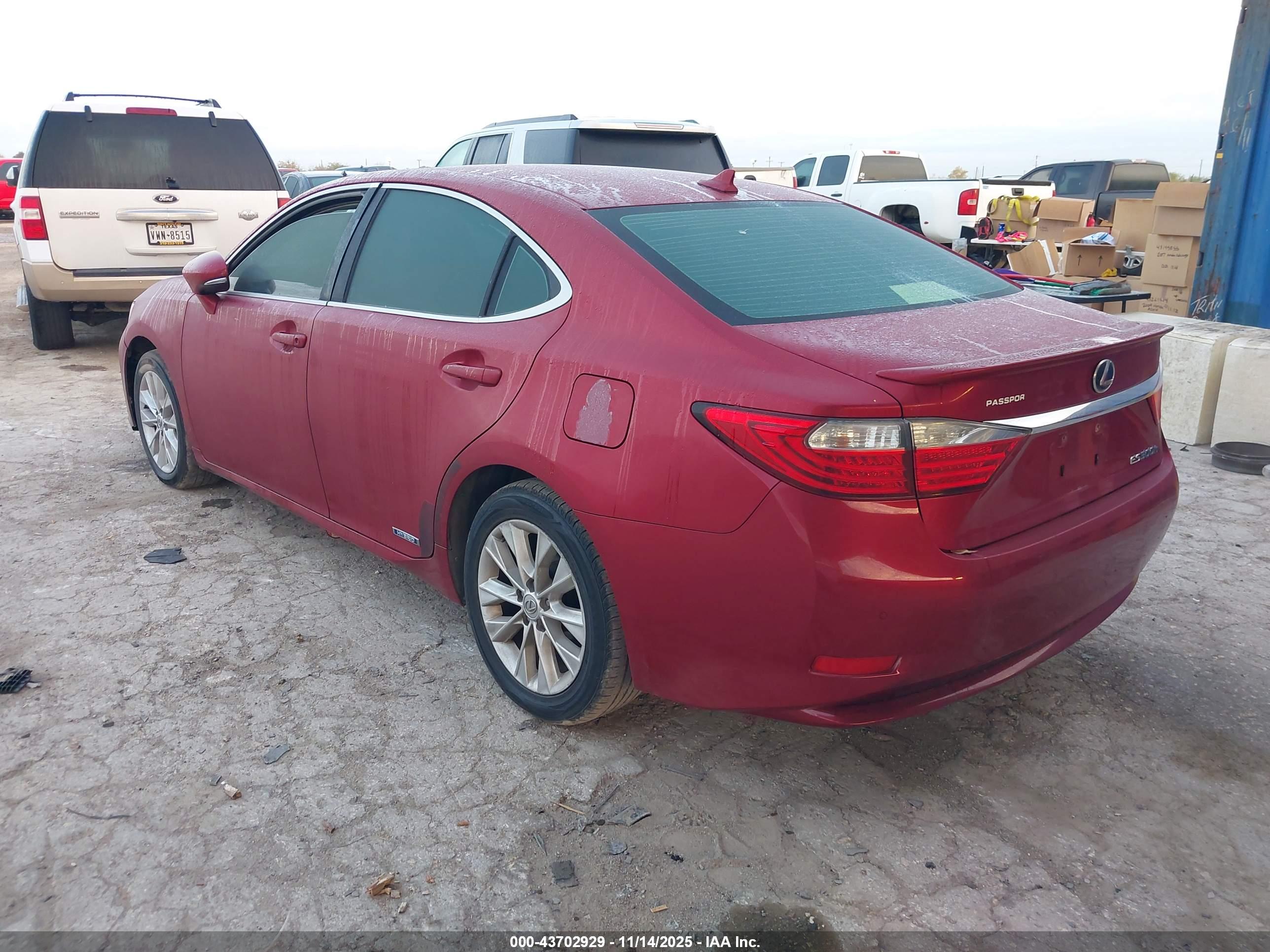 LEXUS ES image 3
