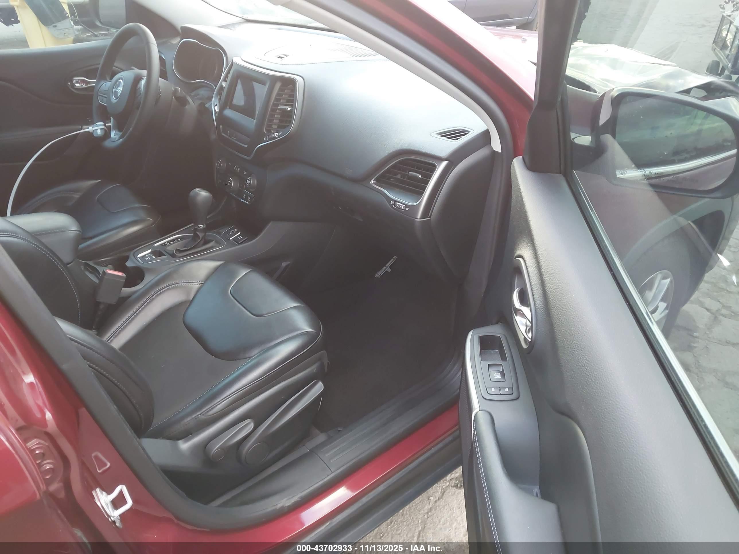 JEEP CHEROKEE image 5