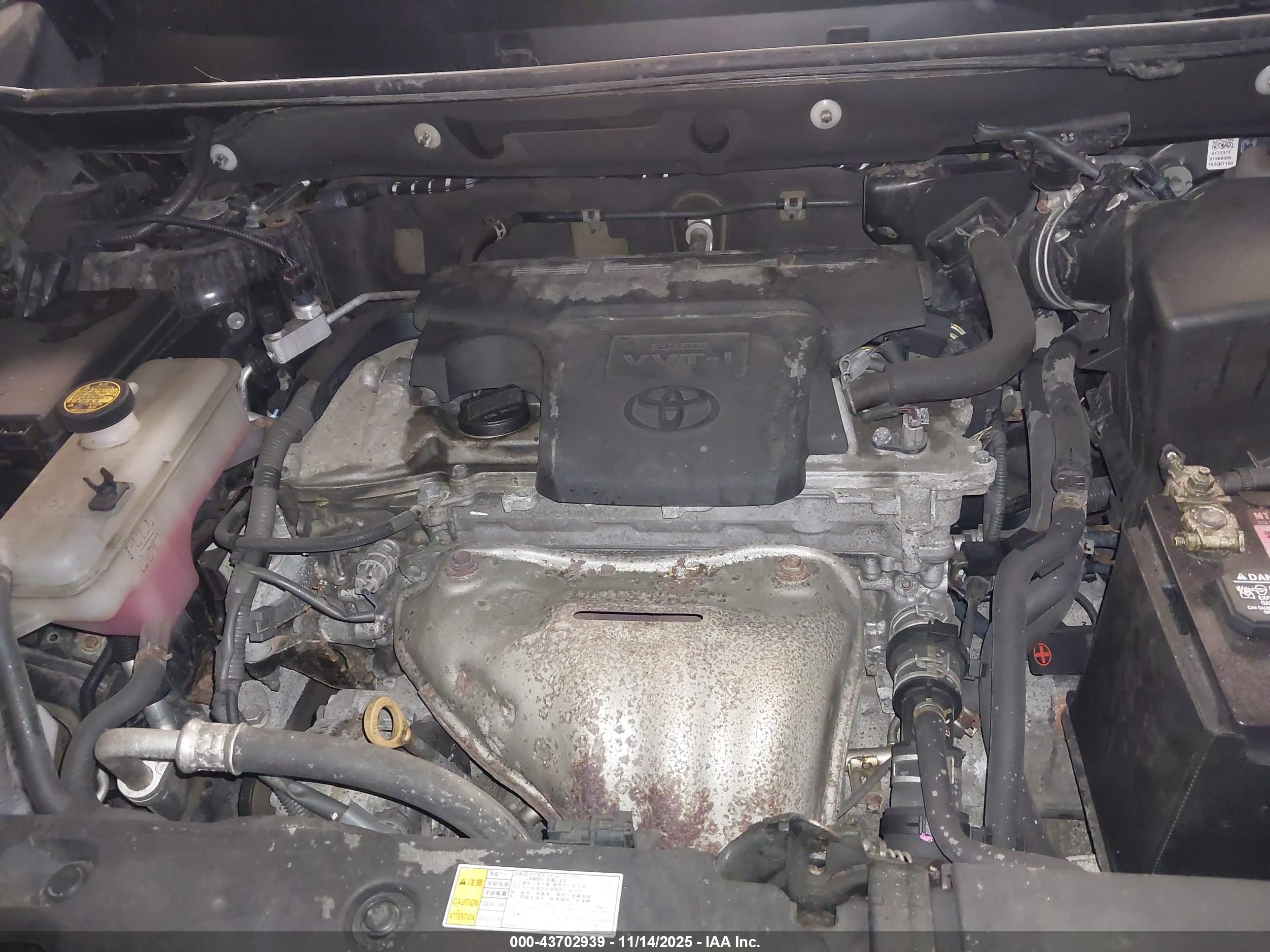 TOYOTA RAV4 image 10