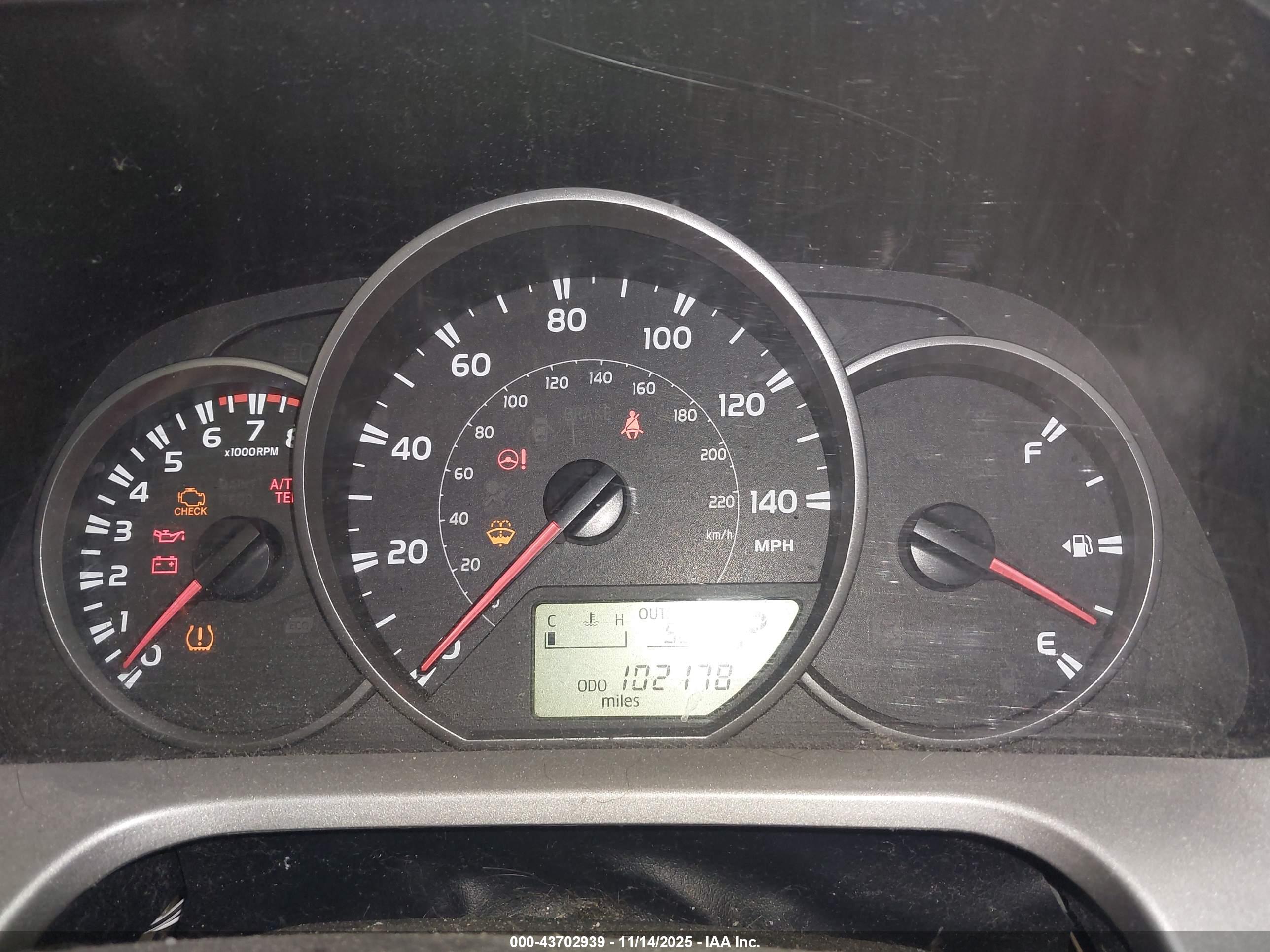 TOYOTA RAV4 image 7