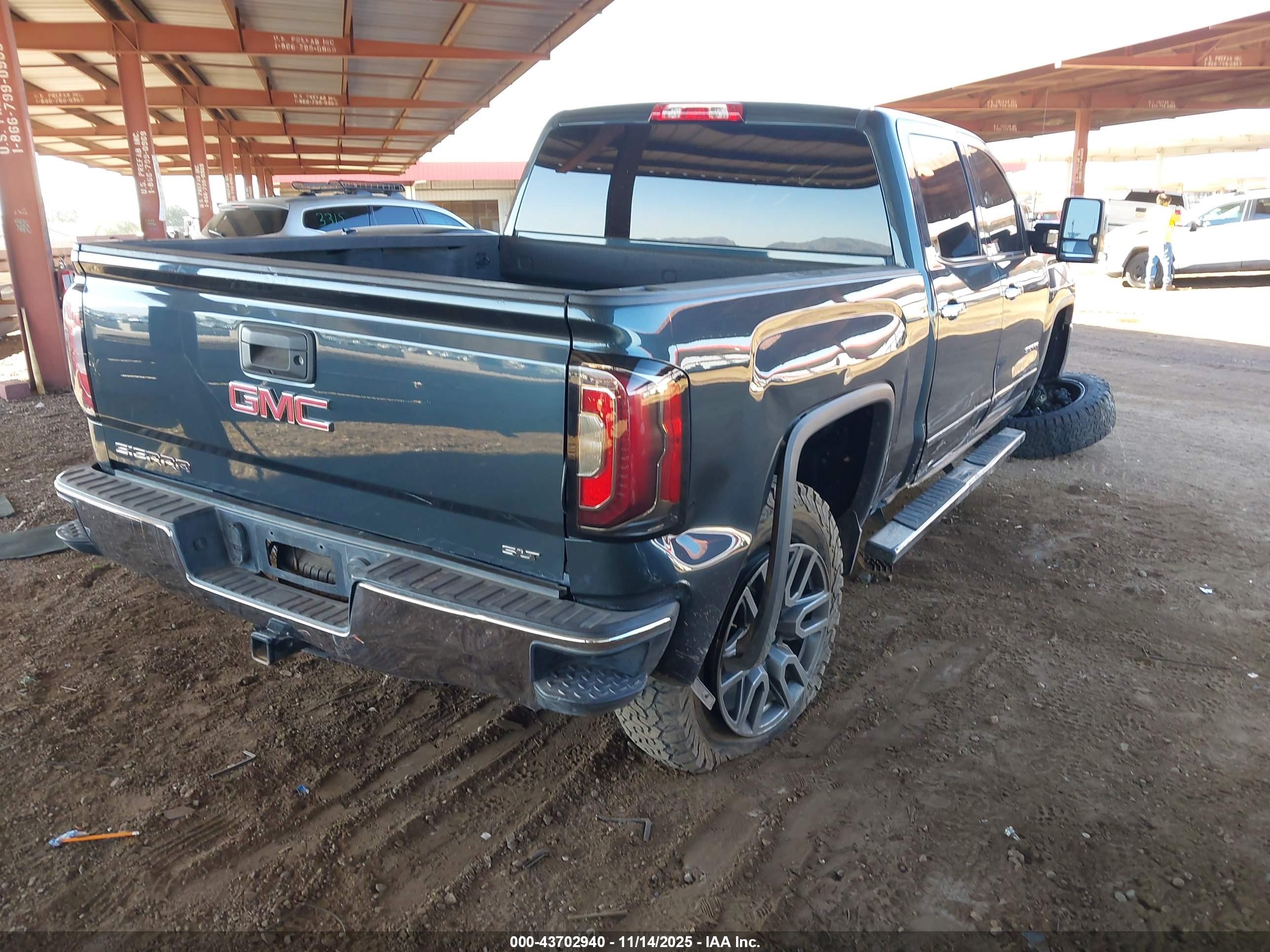 GMC SIERRA image 4