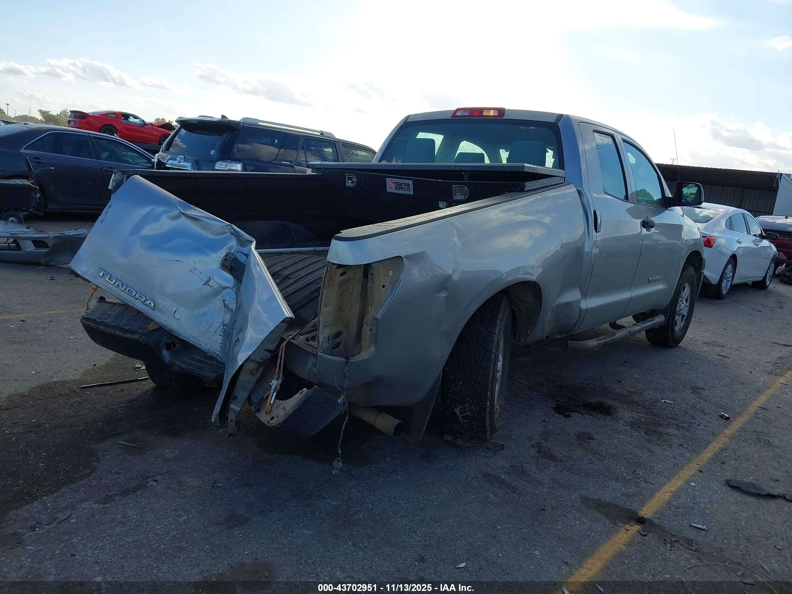 TOYOTA TUNDRA image 4