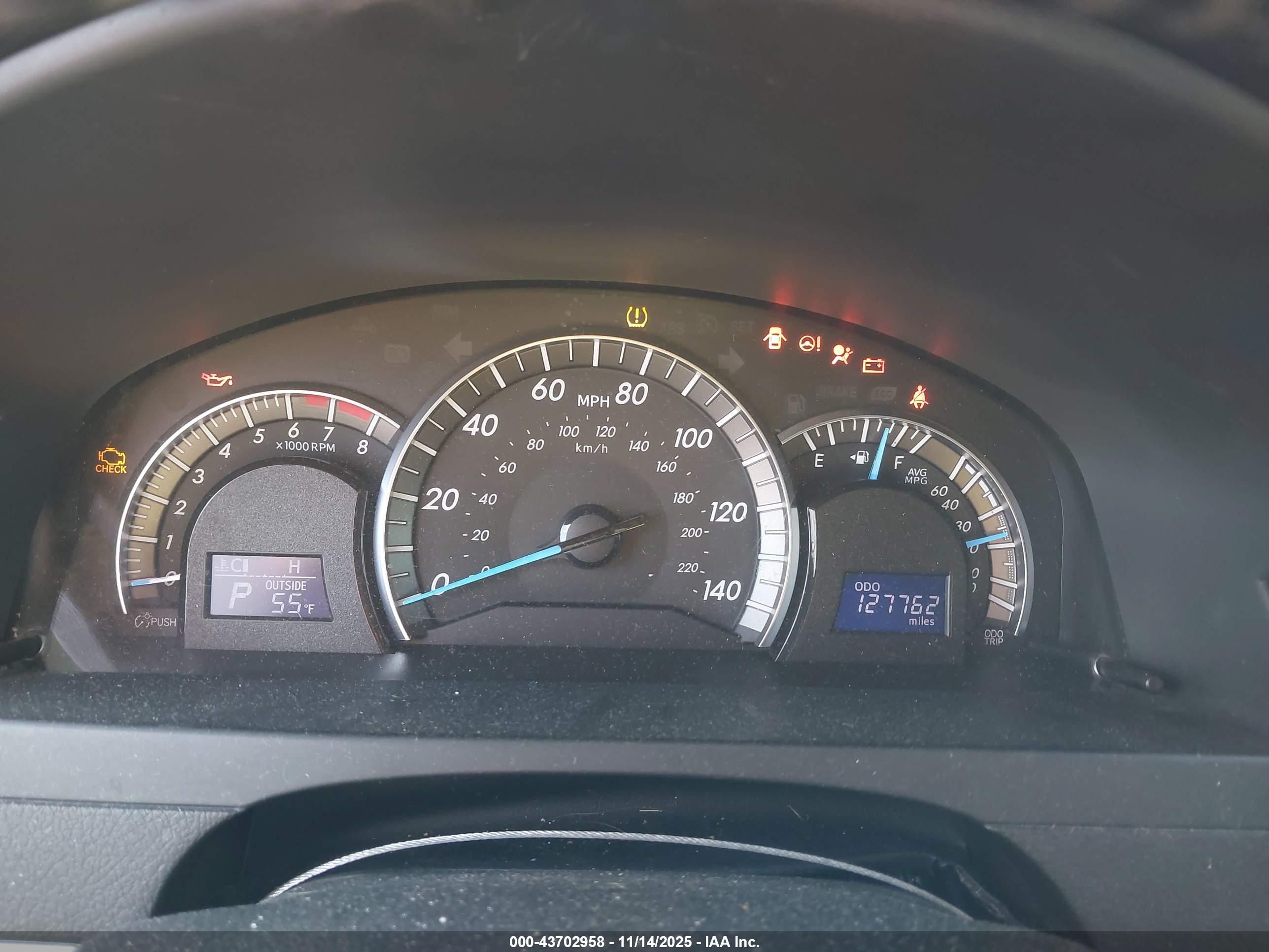 TOYOTA CAMRY image 7