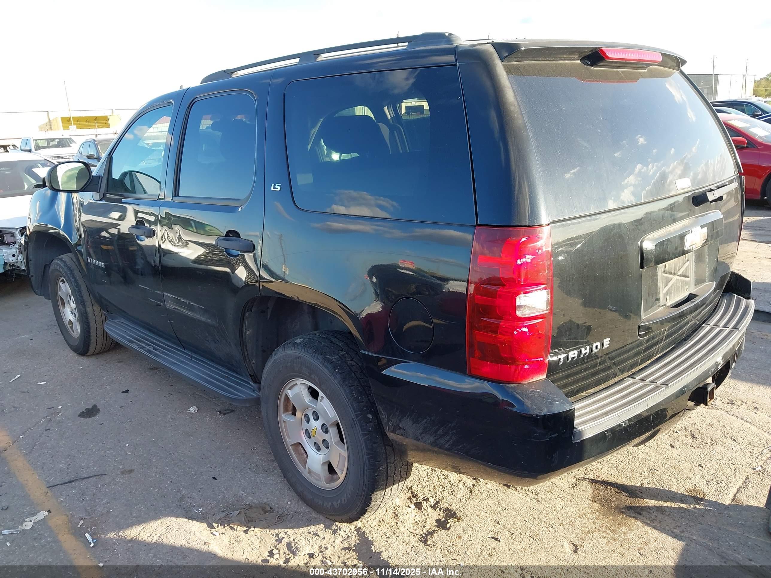 CHEVROLET TAHOE image 3