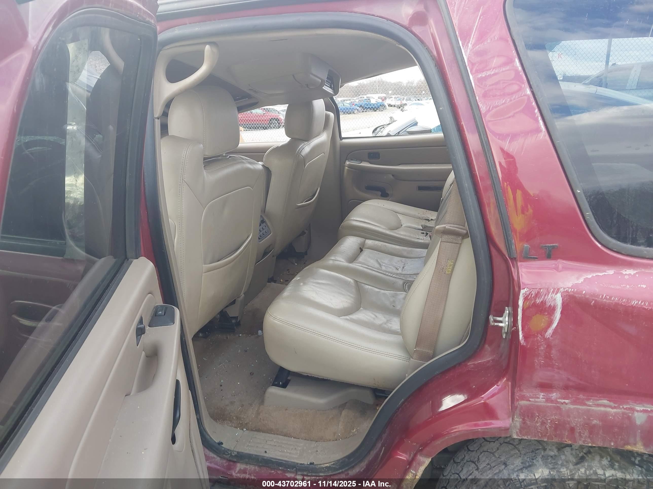 CHEVROLET TAHOE image 8
