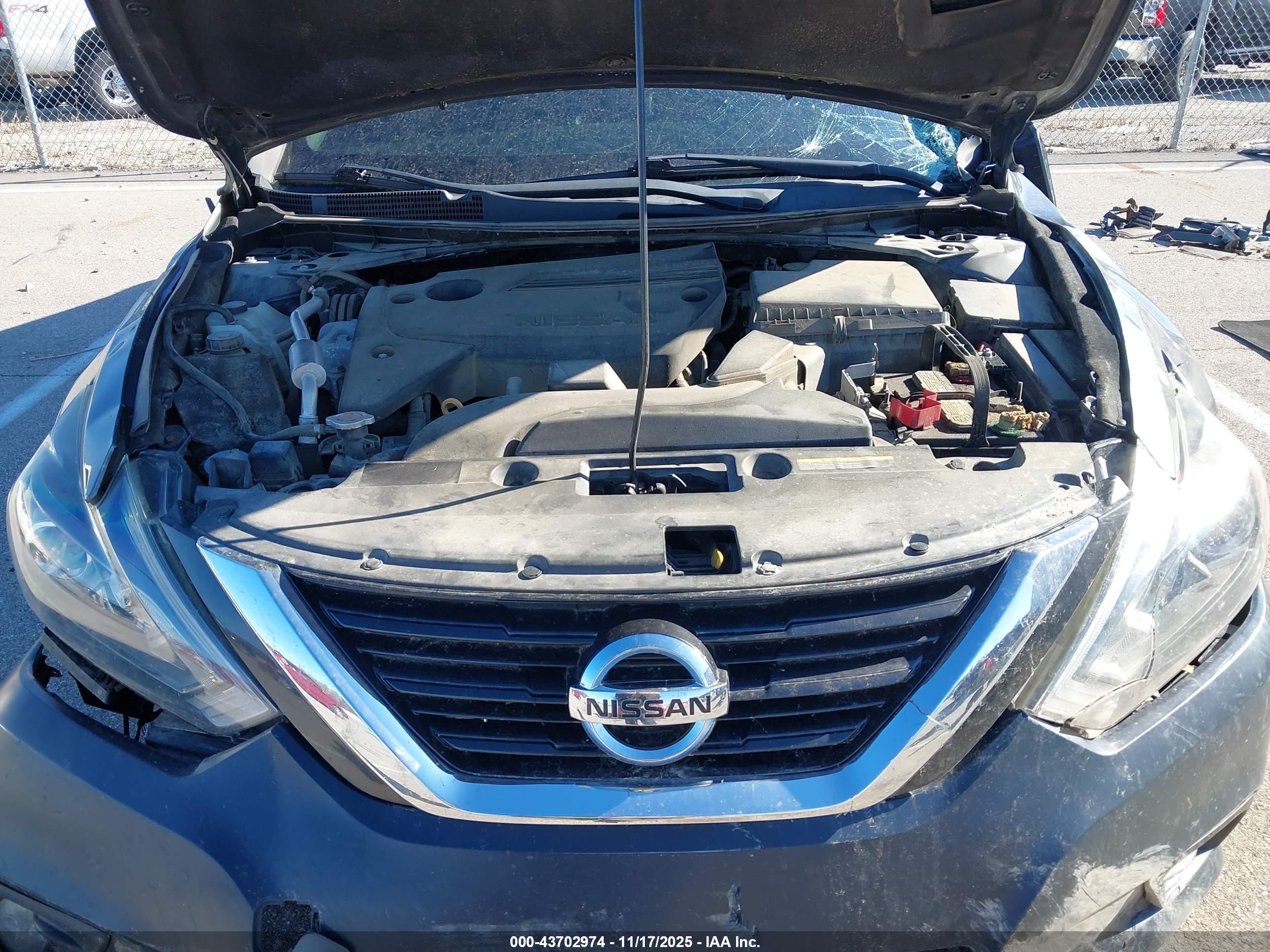 NISSAN ALTIMA image 10
