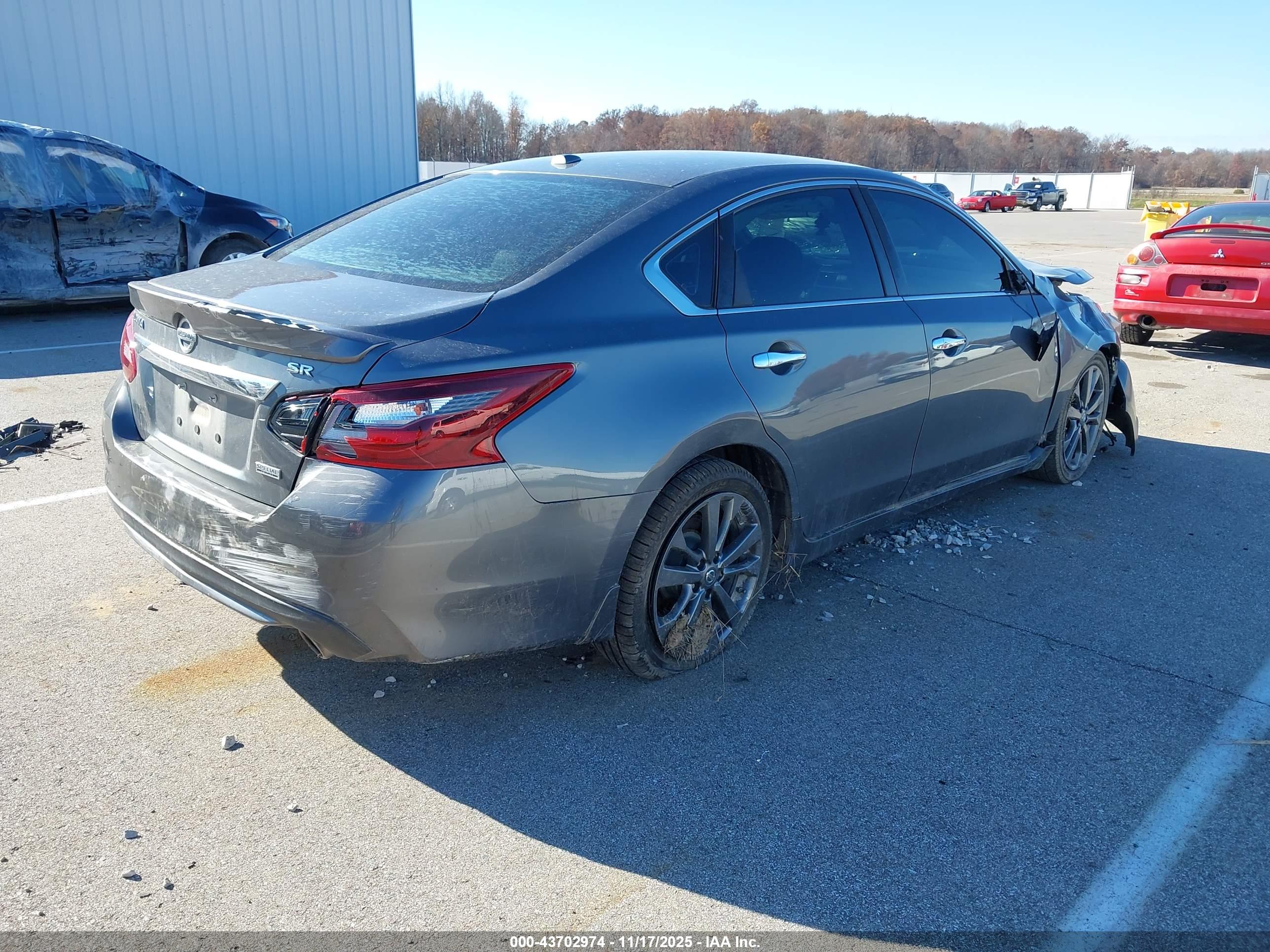 NISSAN ALTIMA image 4