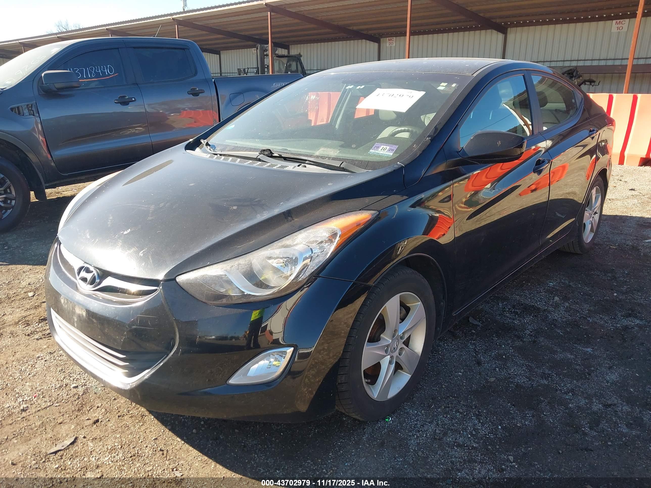 HYUNDAI ELANTRA image 2
