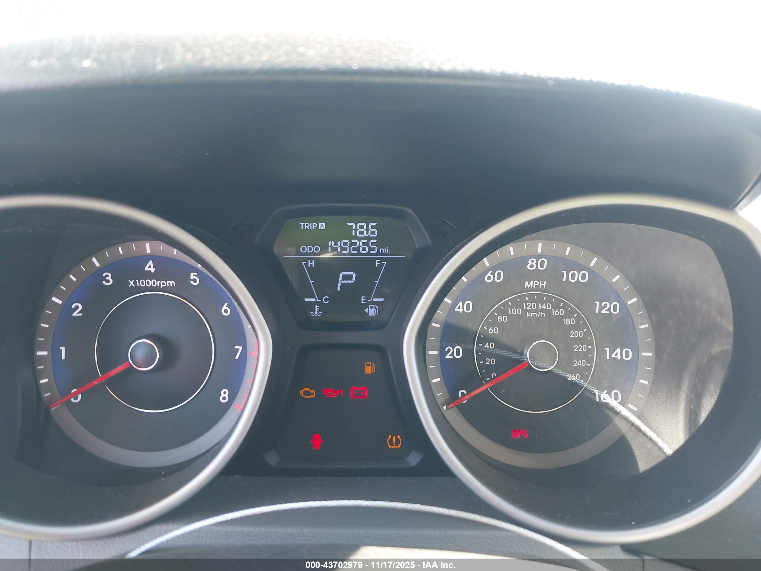 HYUNDAI ELANTRA image 7