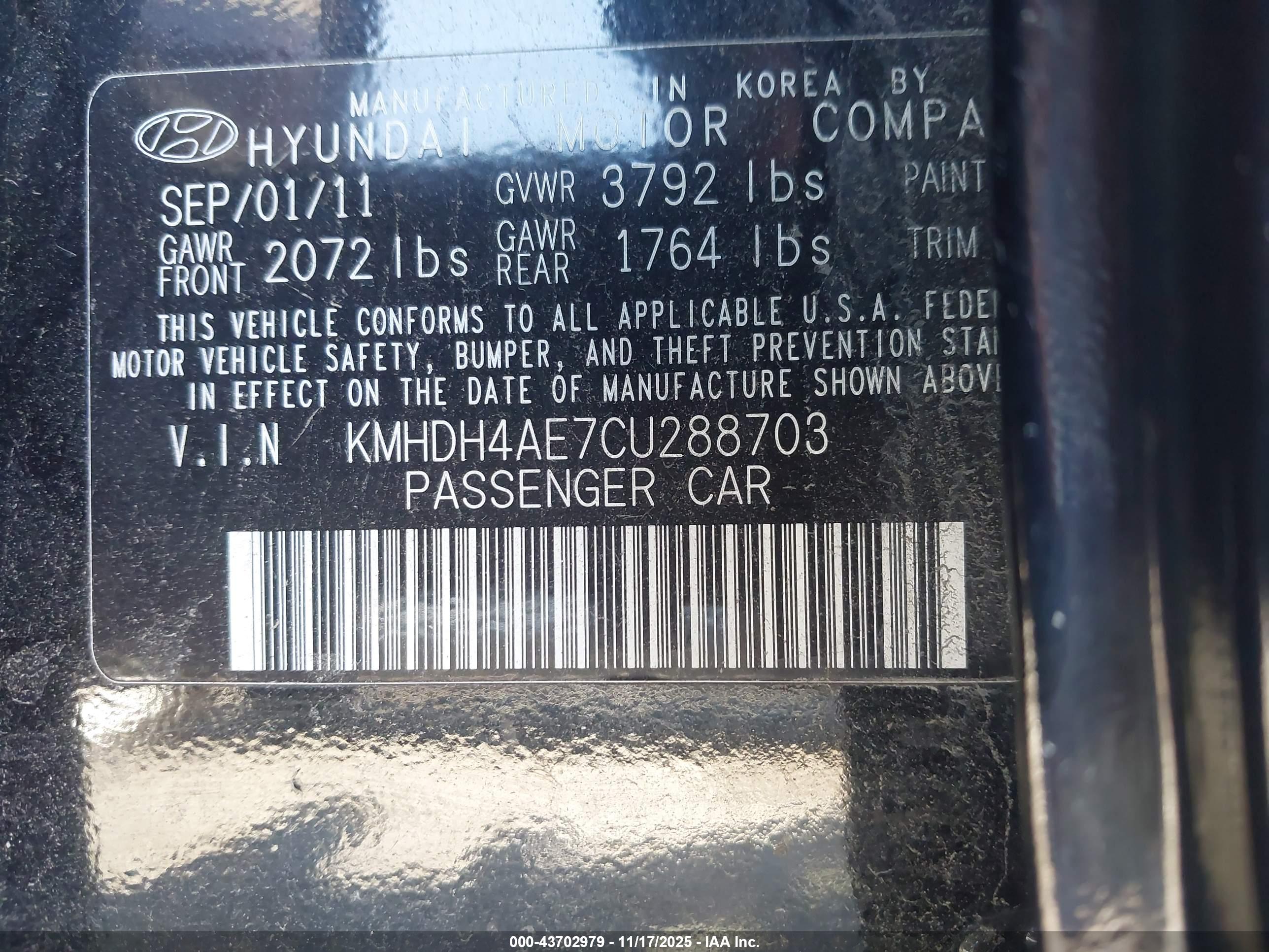 HYUNDAI ELANTRA image 9