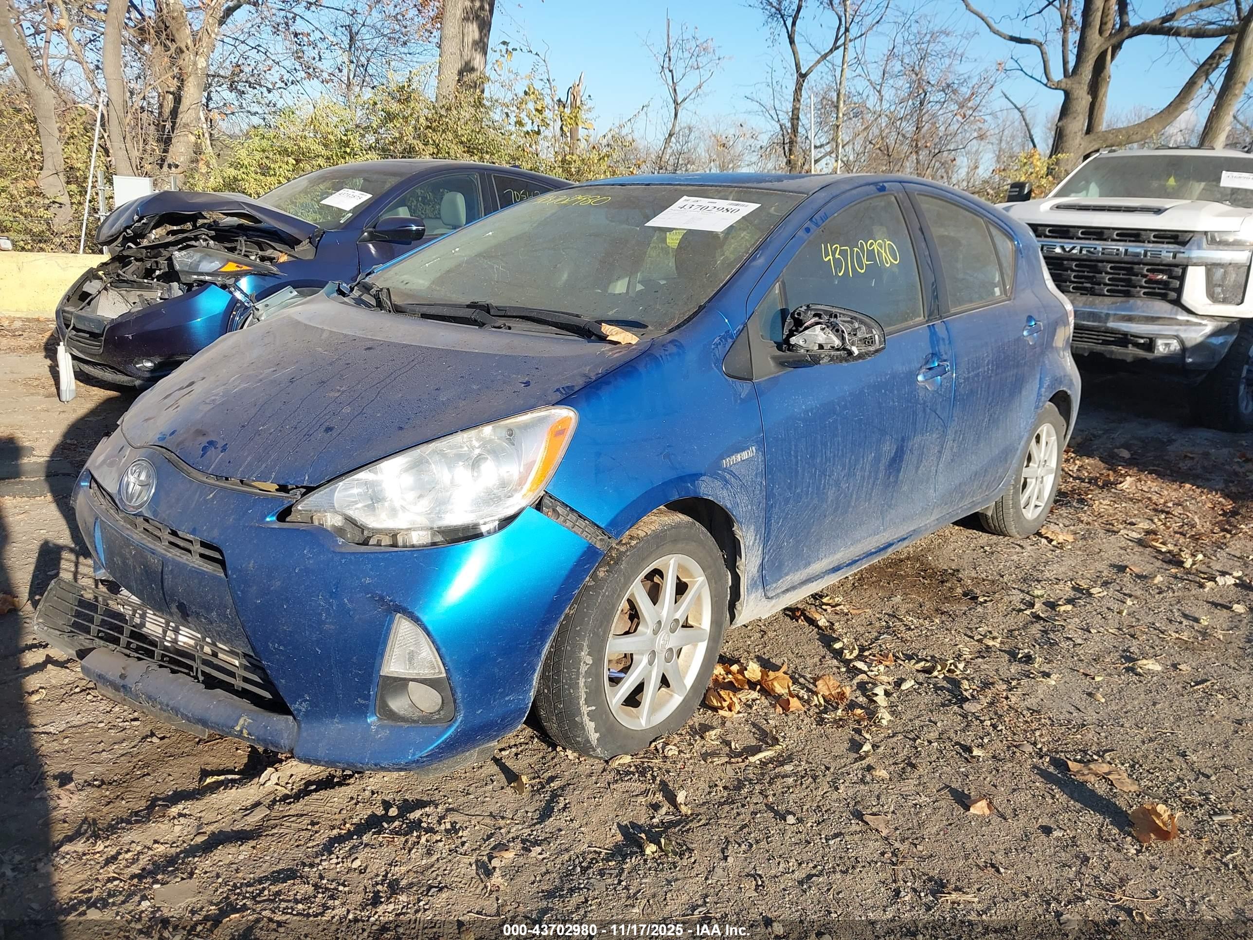 TOYOTA PRIUS image 2