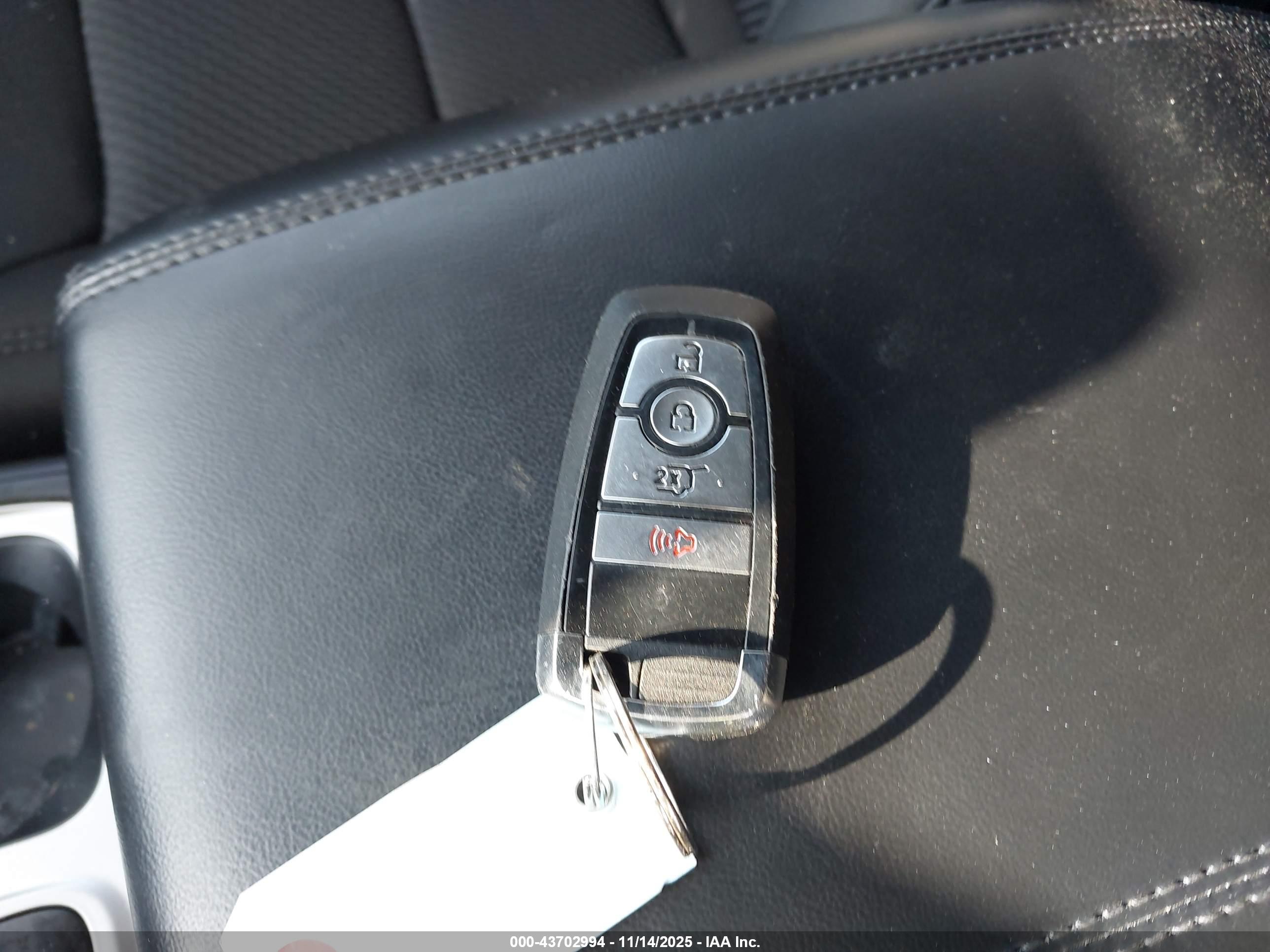 FORD EXPLORER image 11