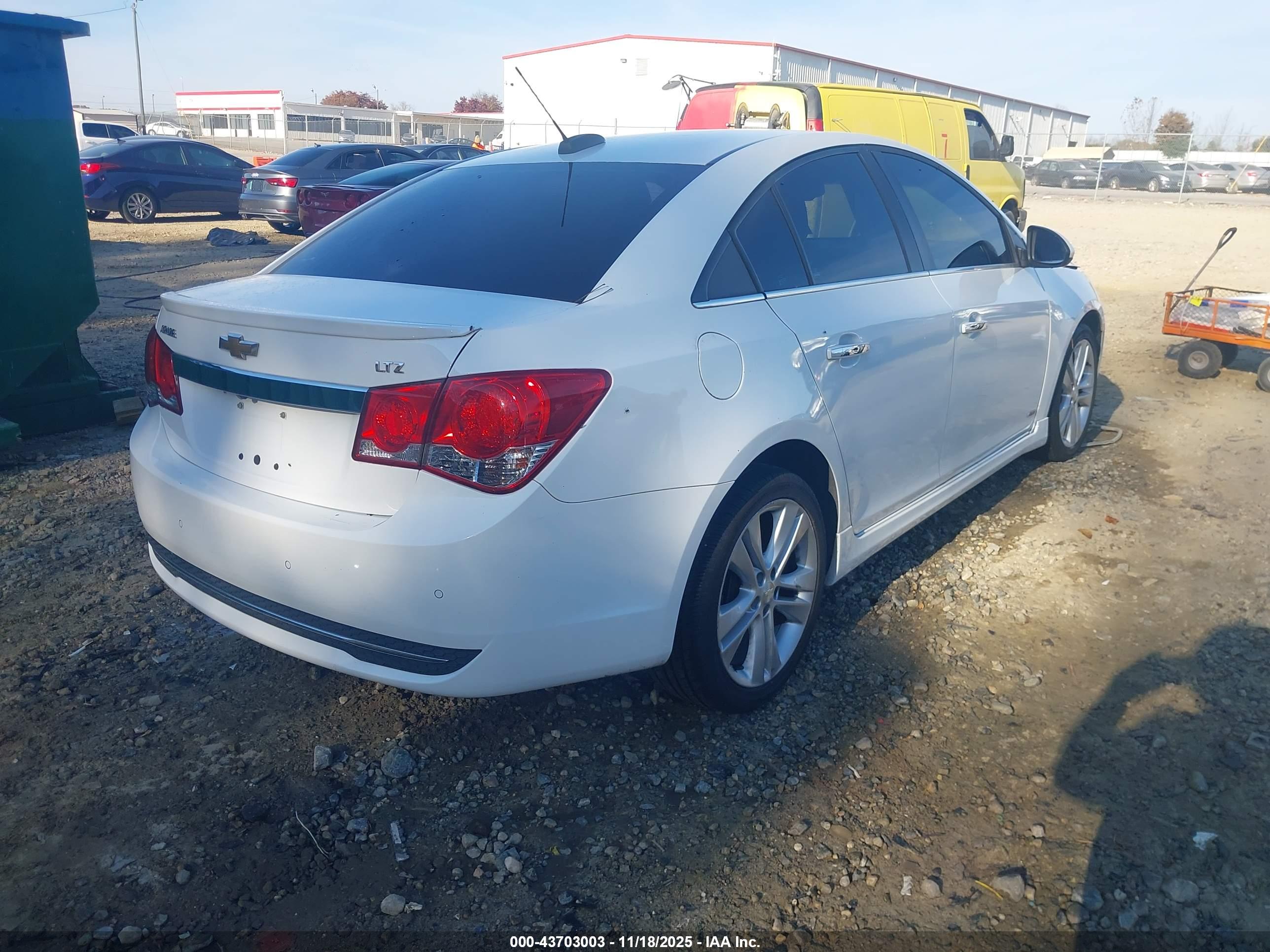 CHEVROLET CRUZE image 4
