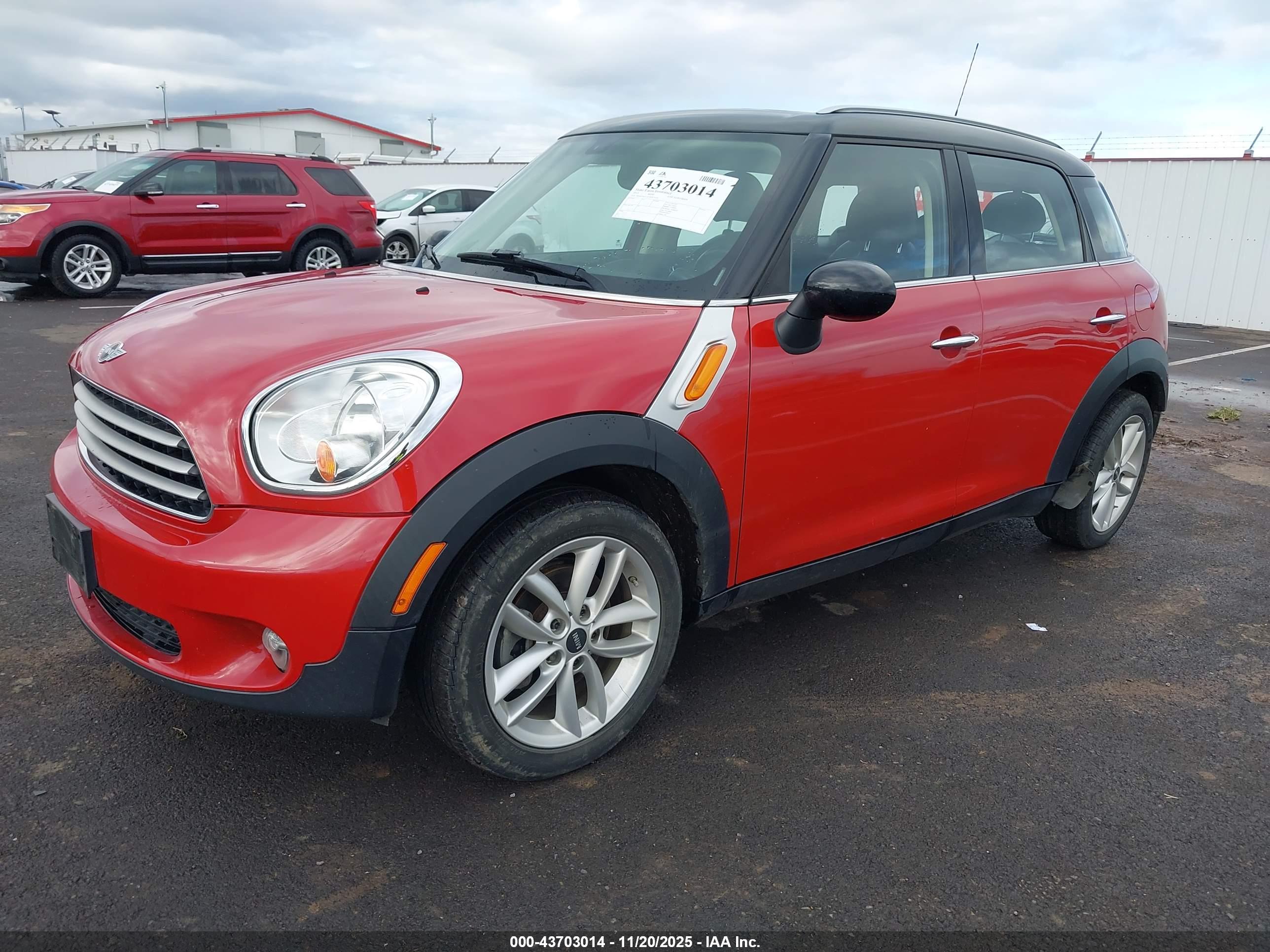 MINI COUNTRYMAN image 2