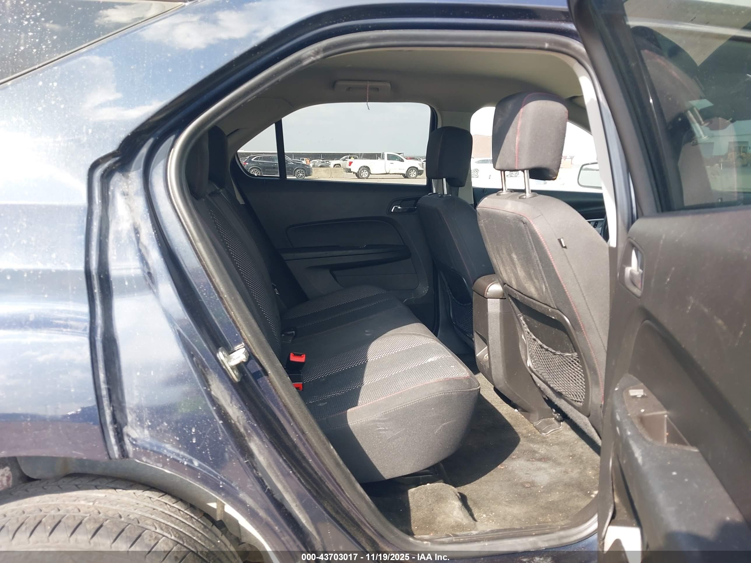 CHEVROLET EQUINOX image 8