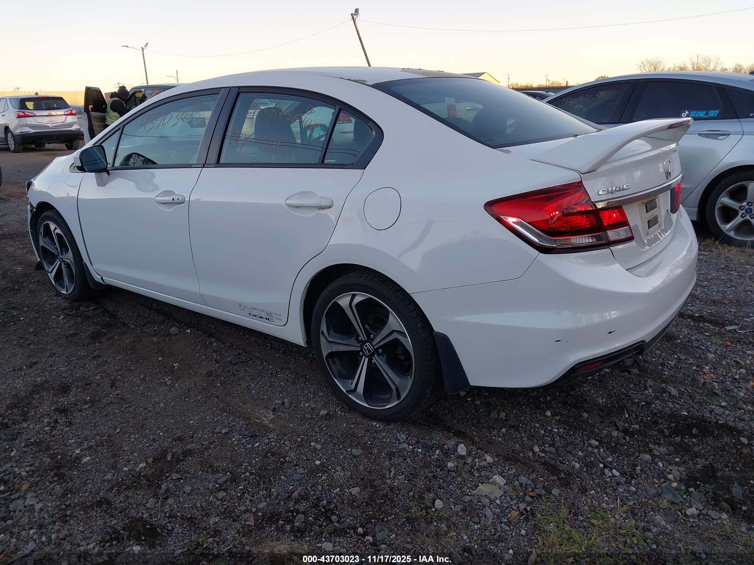 HONDA CIVIC image 3