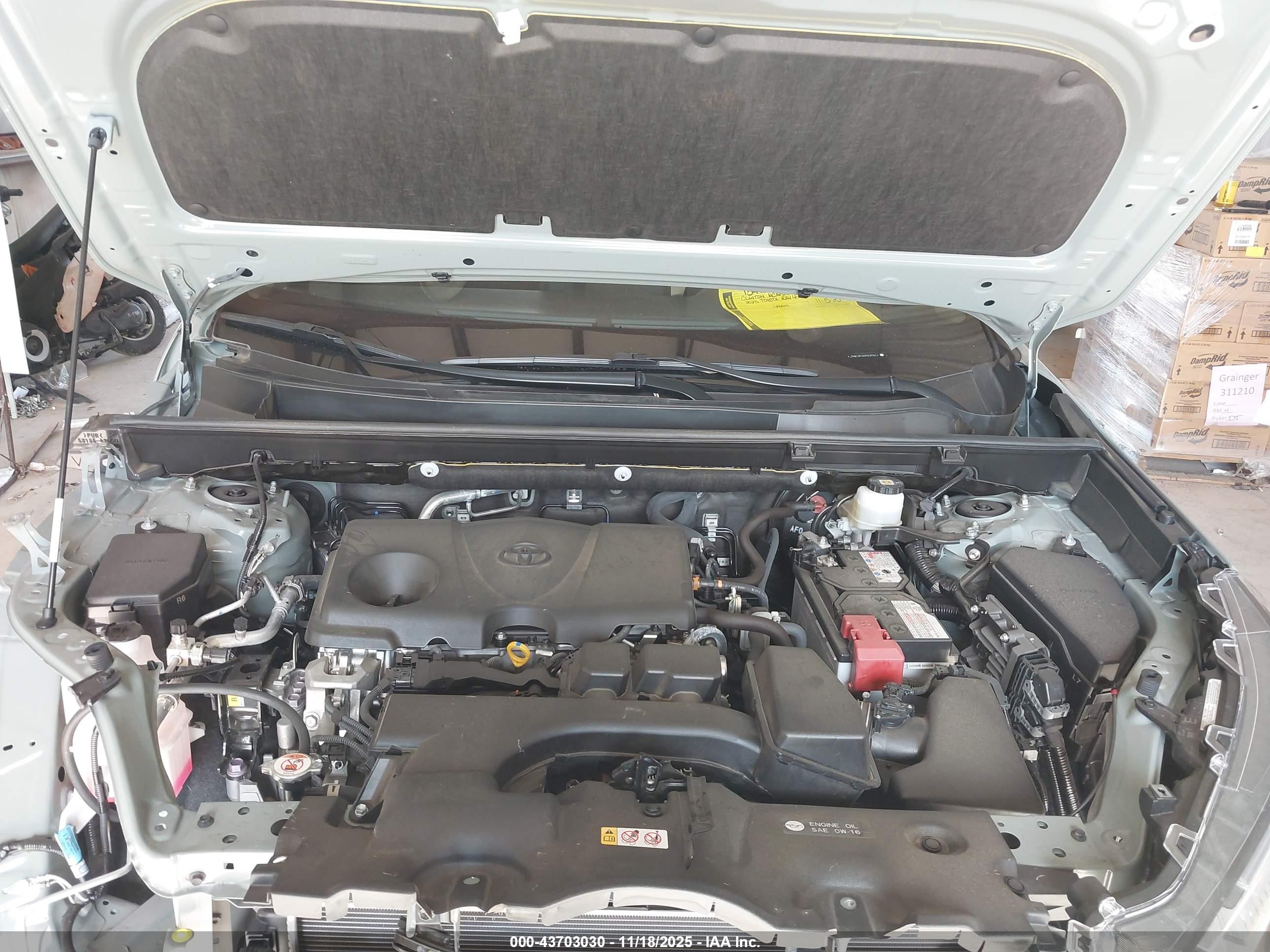 TOYOTA RAV4 image 10
