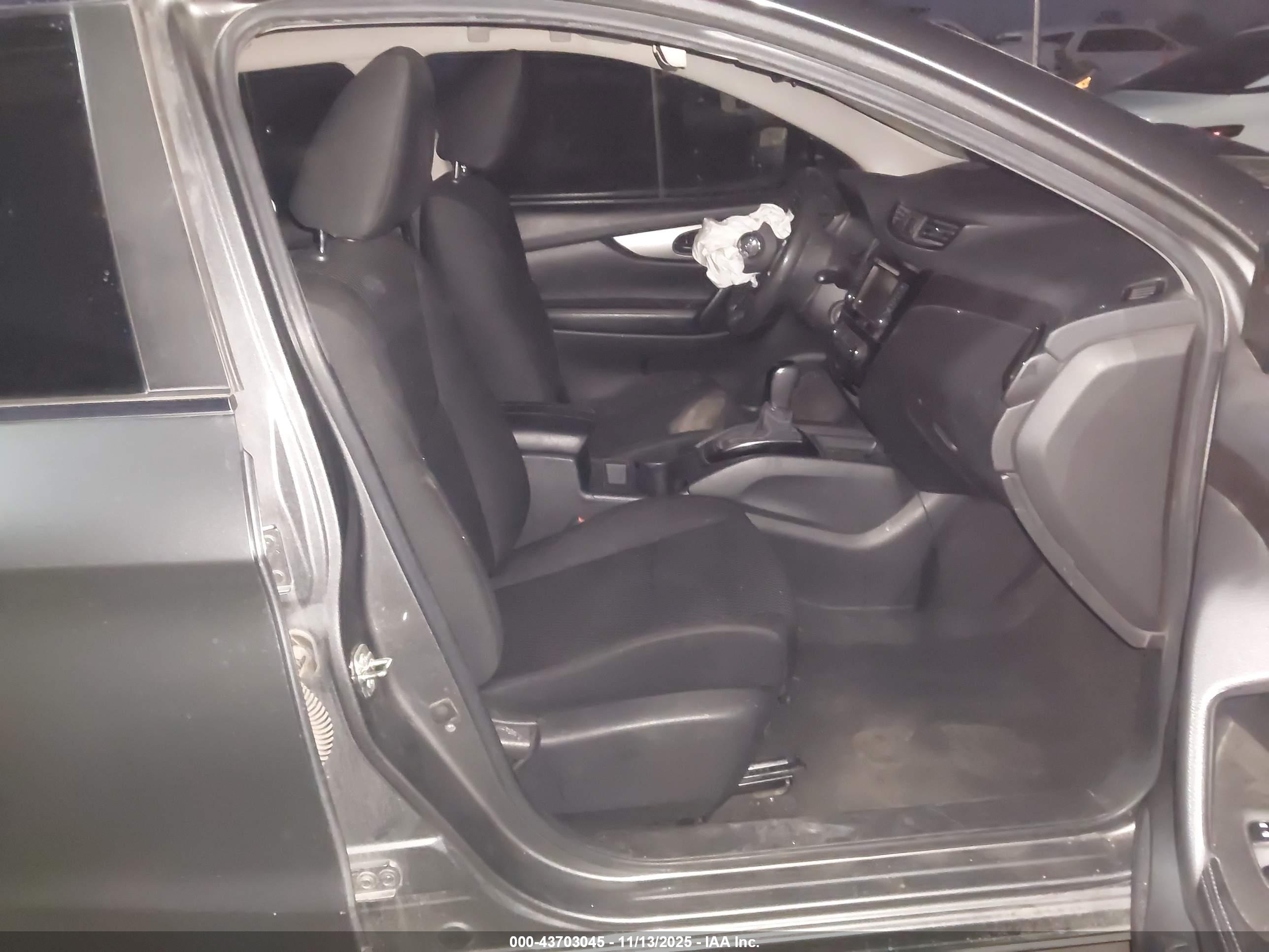 NISSAN ROGUE image 5