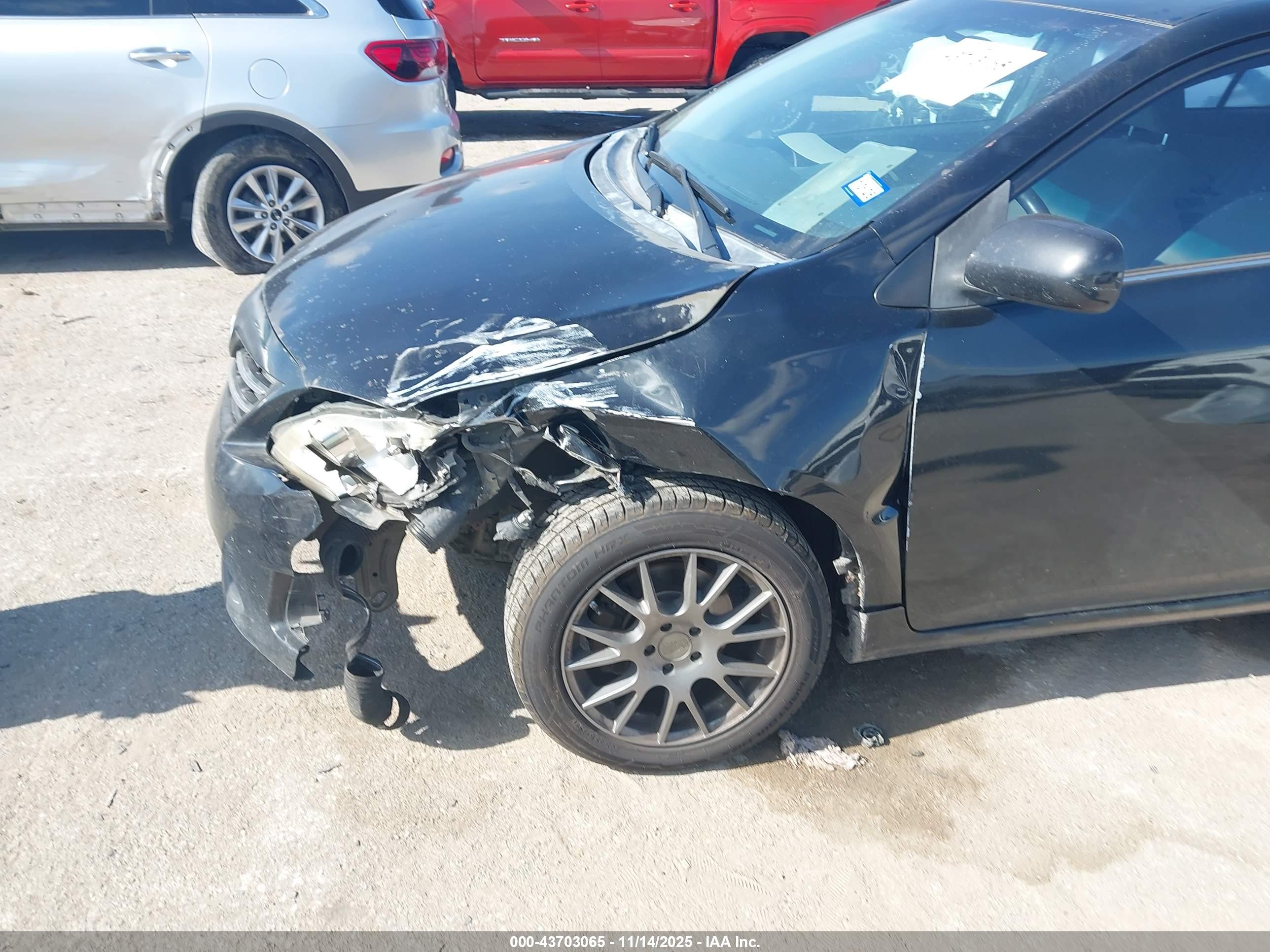 TOYOTA COROLLA image 6
