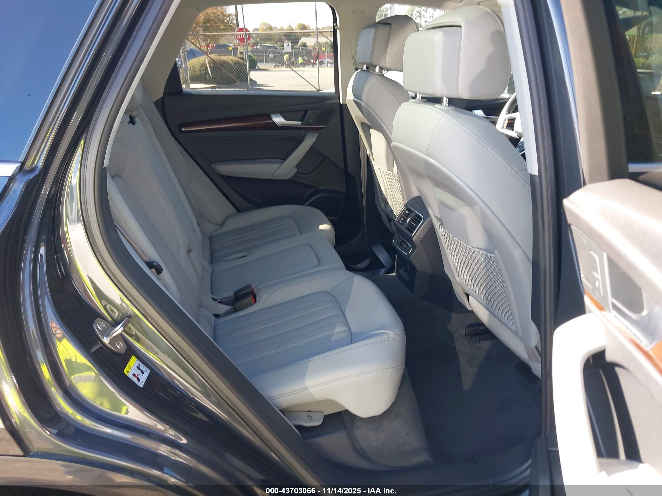 AUDI Q5 image 8