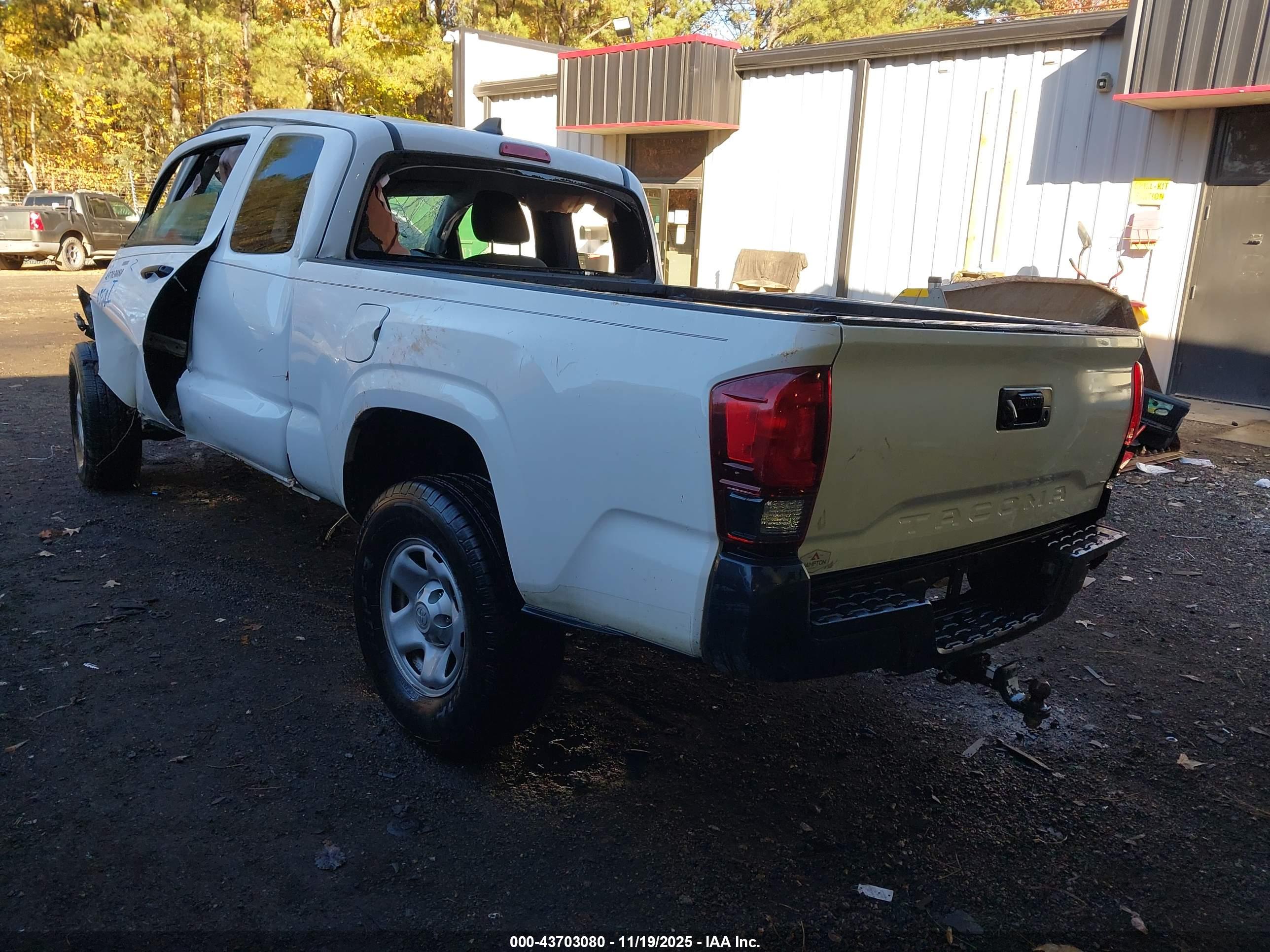 TOYOTA TACOMA image 3