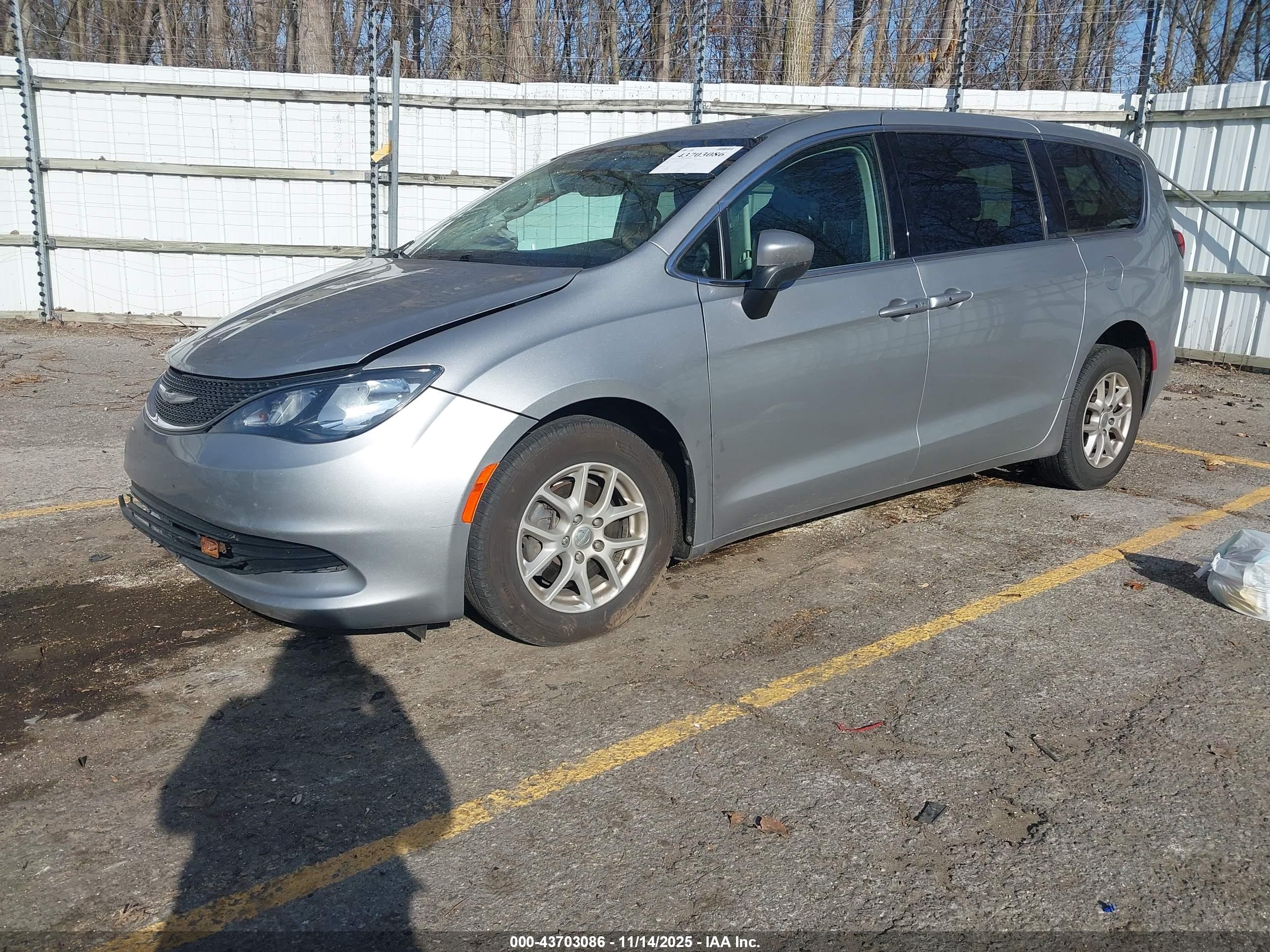 CHRYSLER PACIFICA image 2