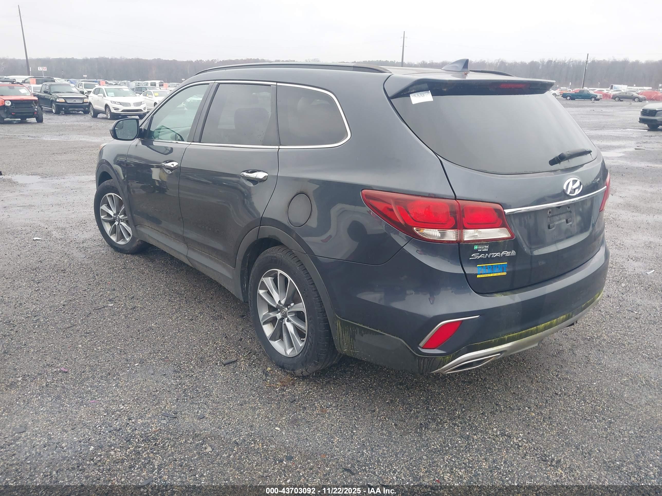 HYUNDAI SANTA image 3