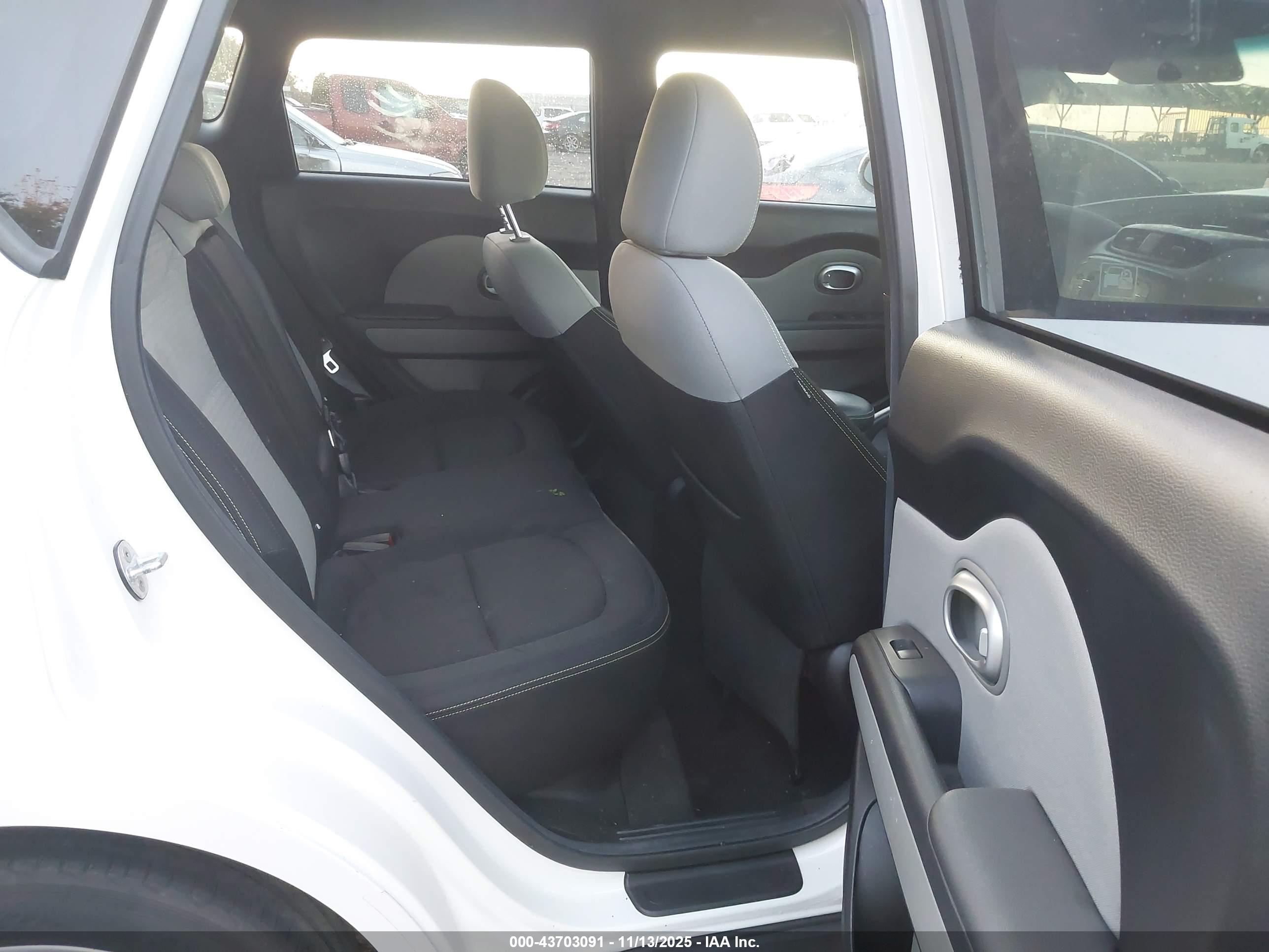 KIA SOUL image 8
