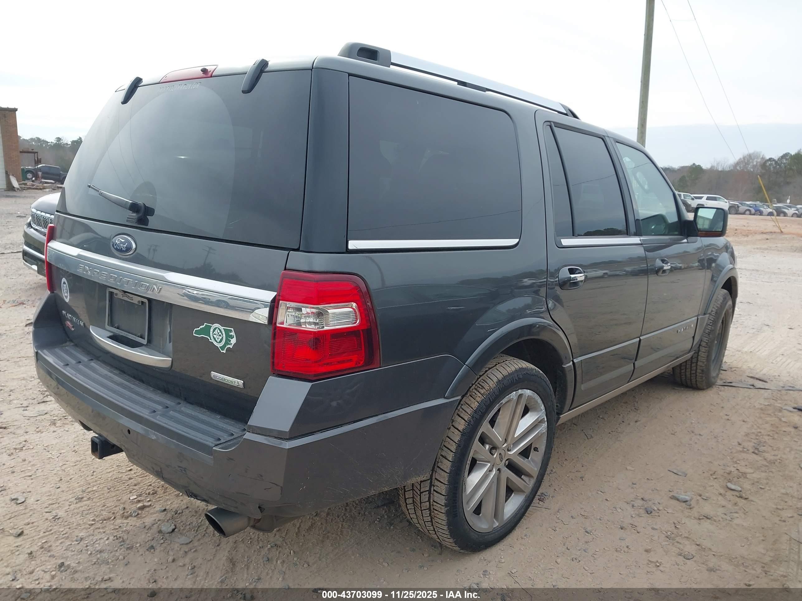 FORD EXPEDITION image 4