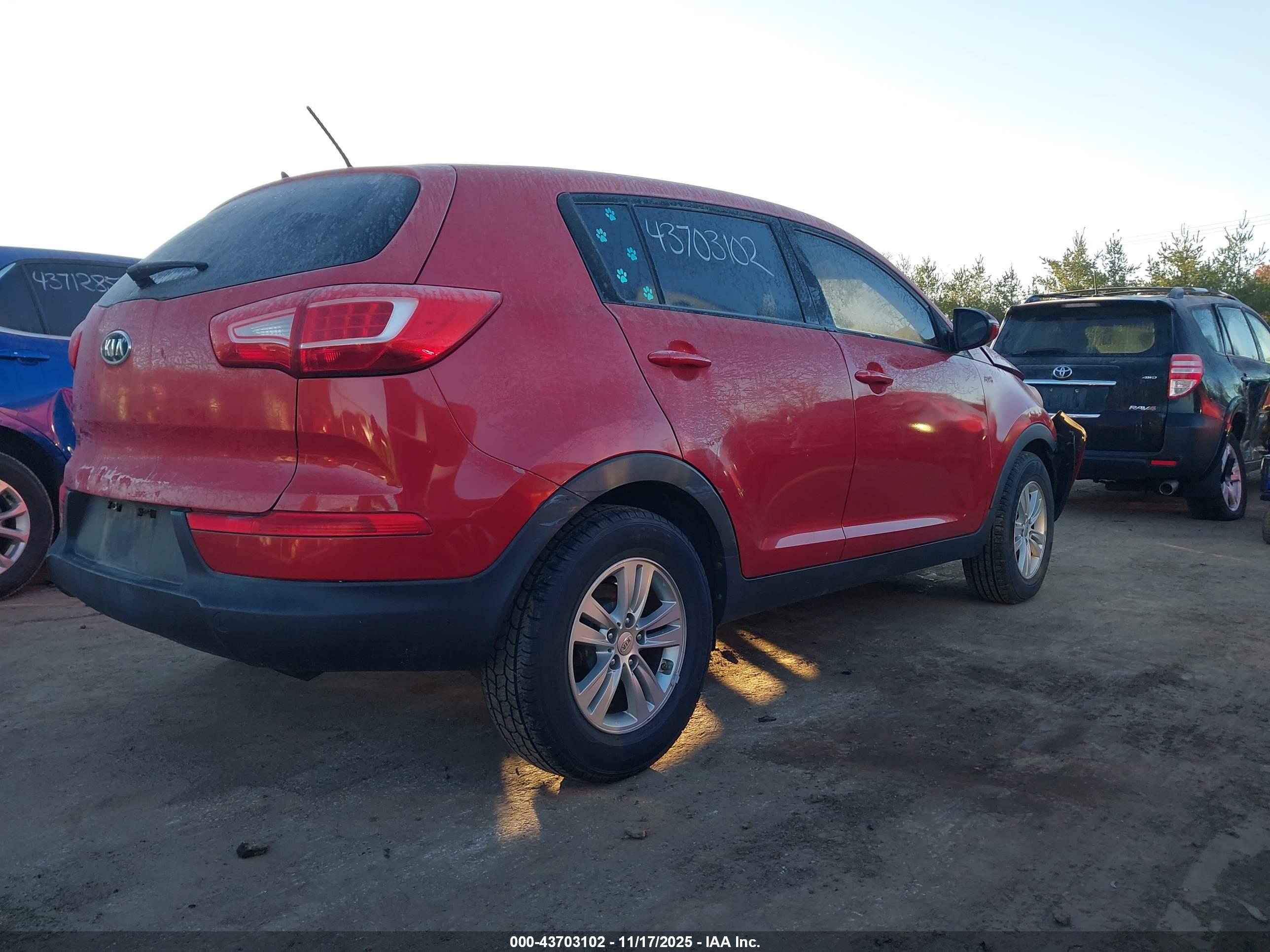 KIA SPORTAGE image 4