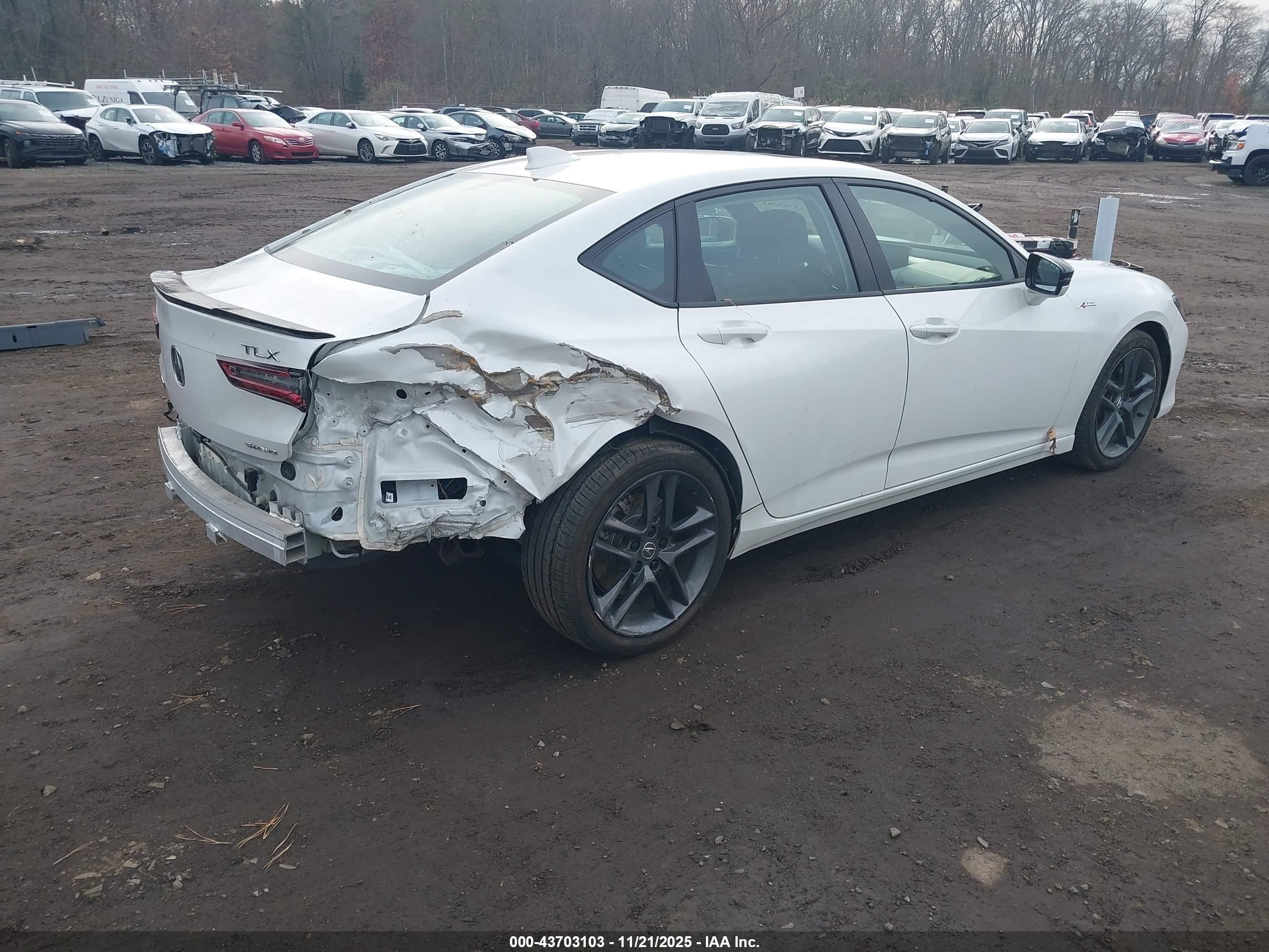 ACURA TLX image 4