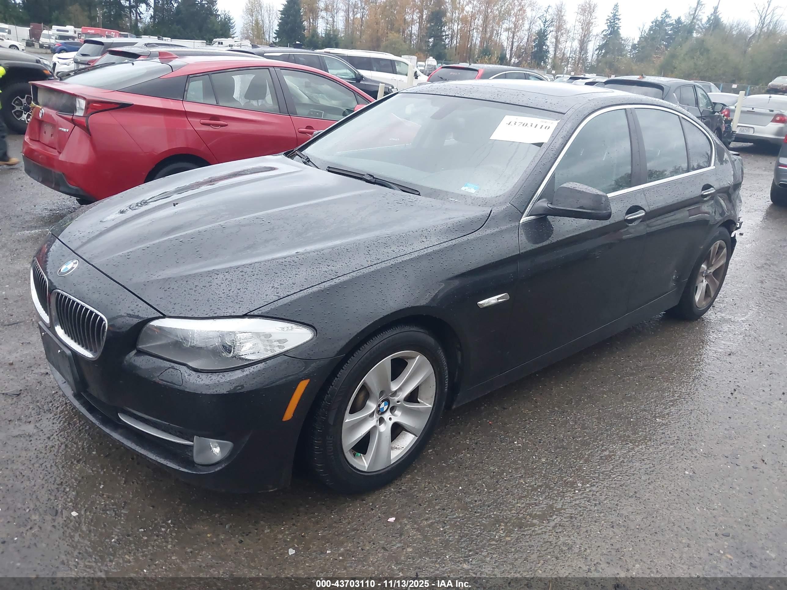 BMW 528I image 2