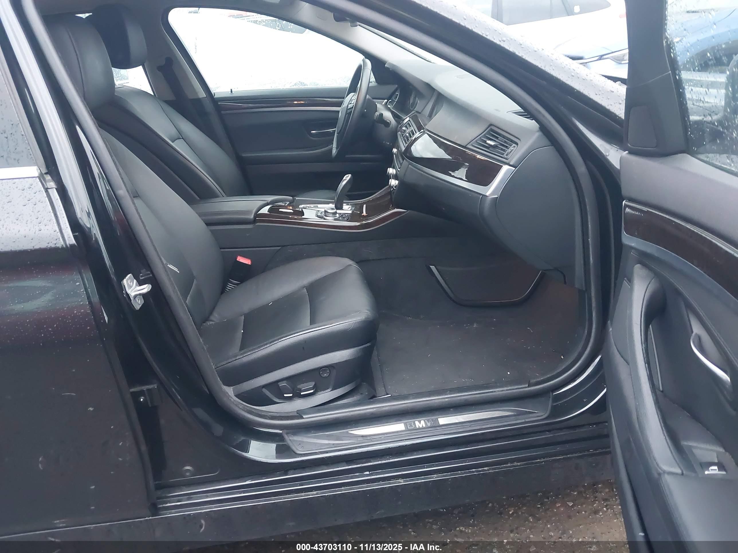 BMW 528I image 5