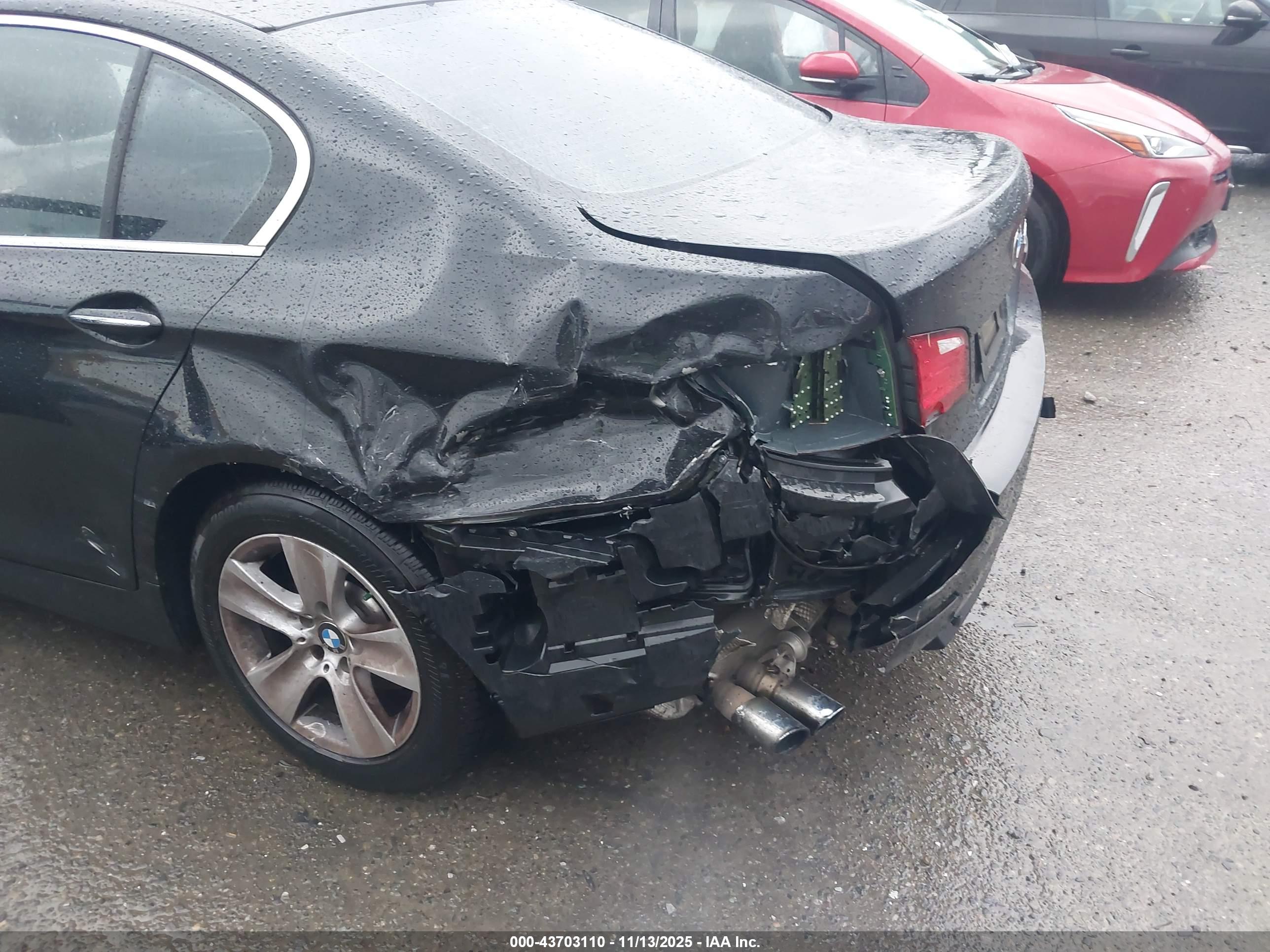 BMW 528I image 6