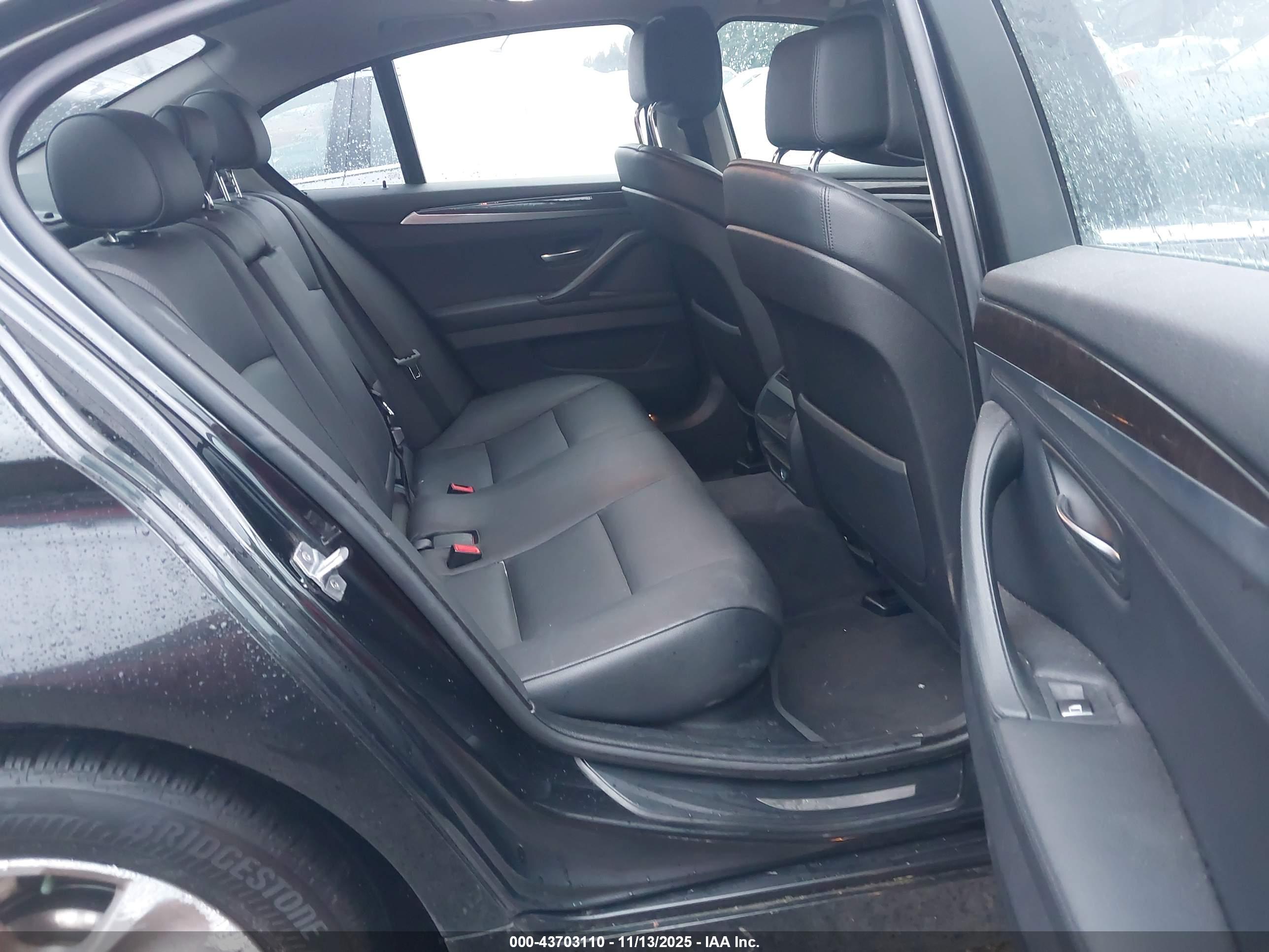BMW 528I image 8