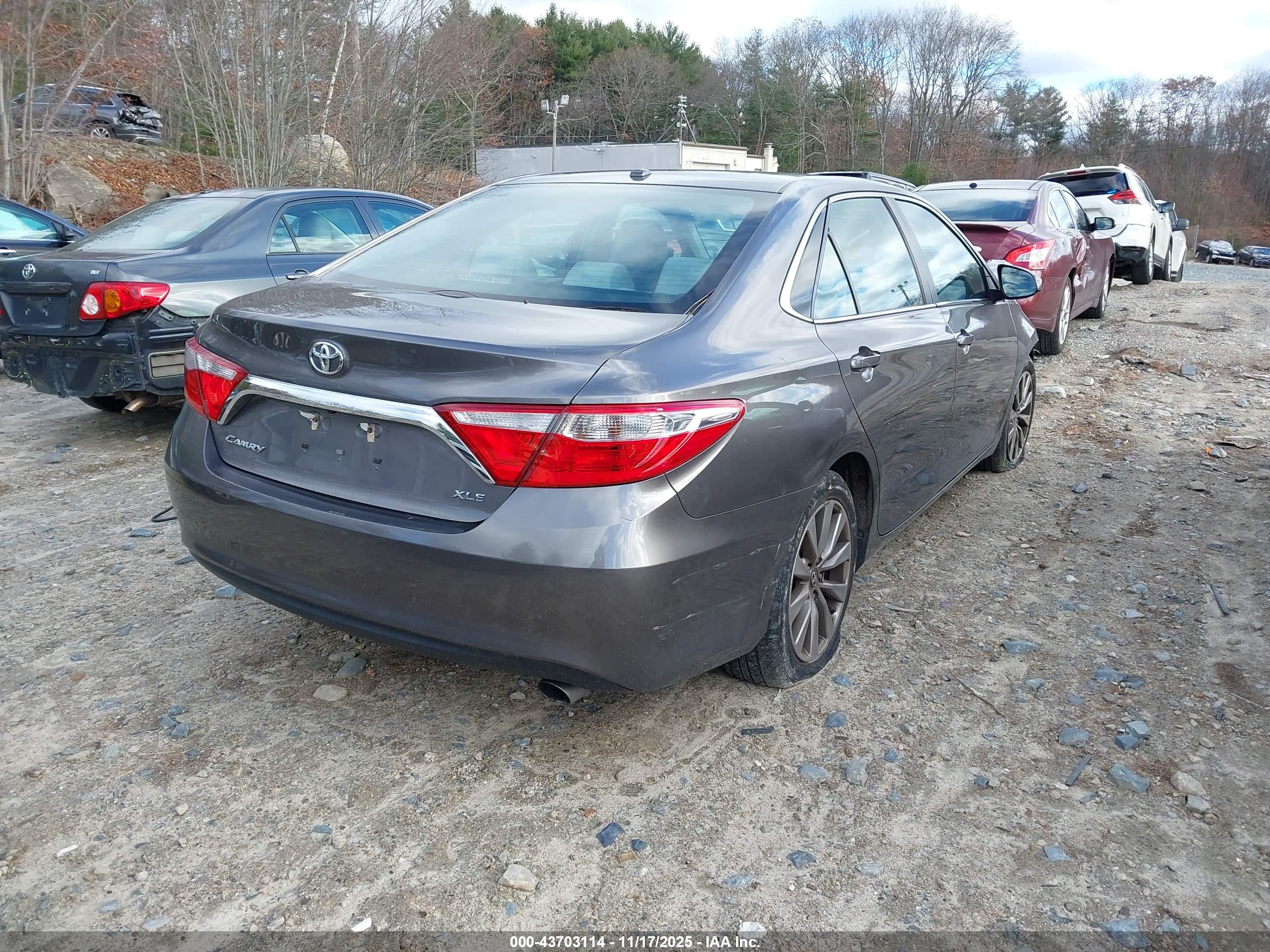 TOYOTA CAMRY image 4