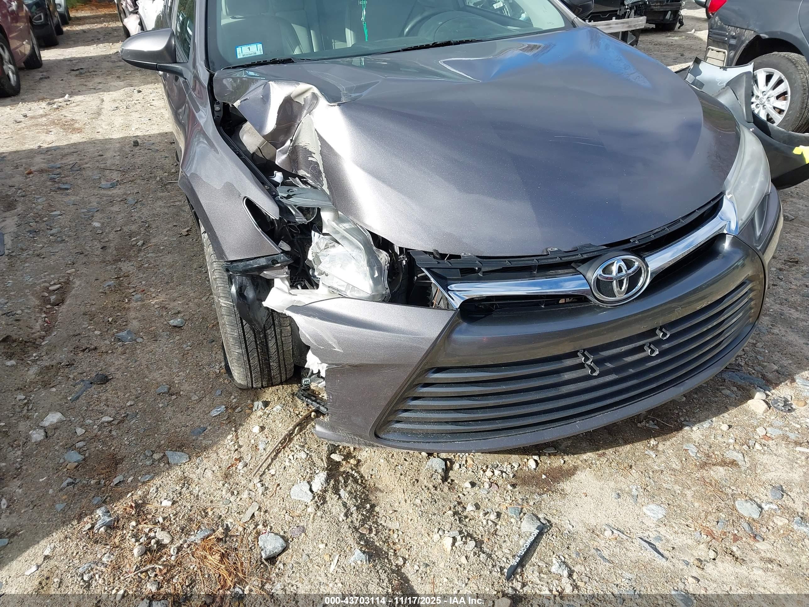 TOYOTA CAMRY image 6