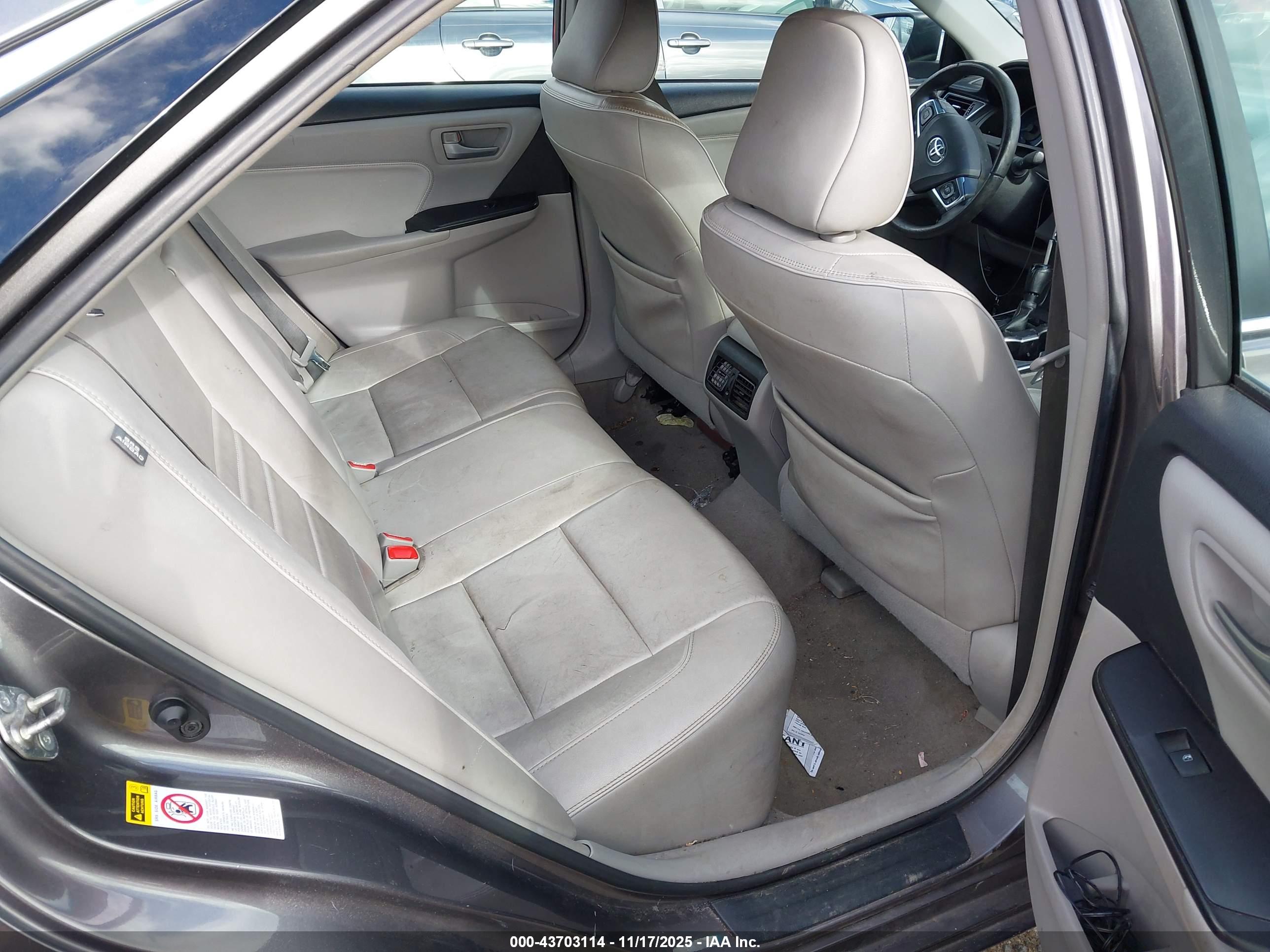 TOYOTA CAMRY image 8