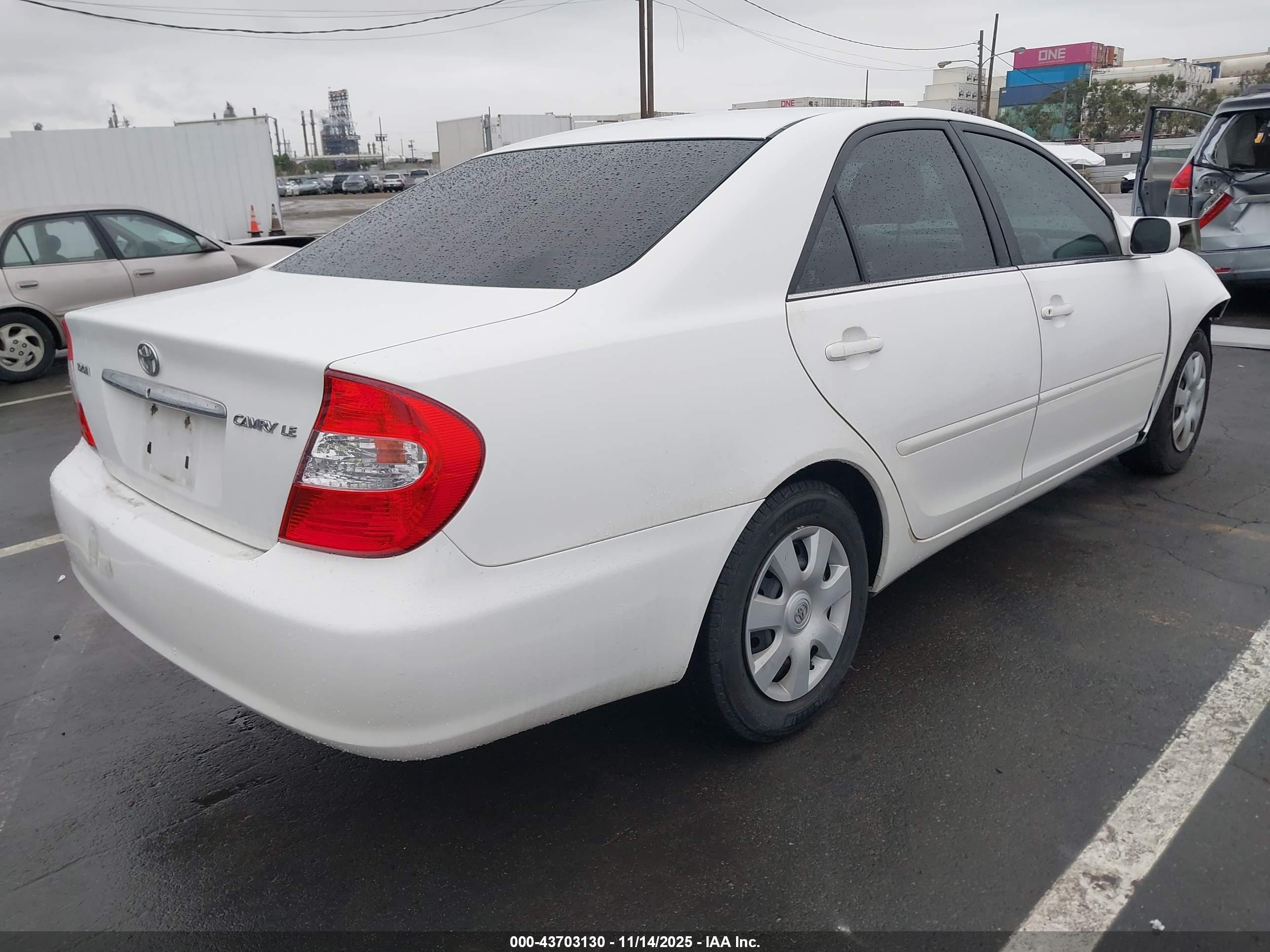 TOYOTA CAMRY image 4