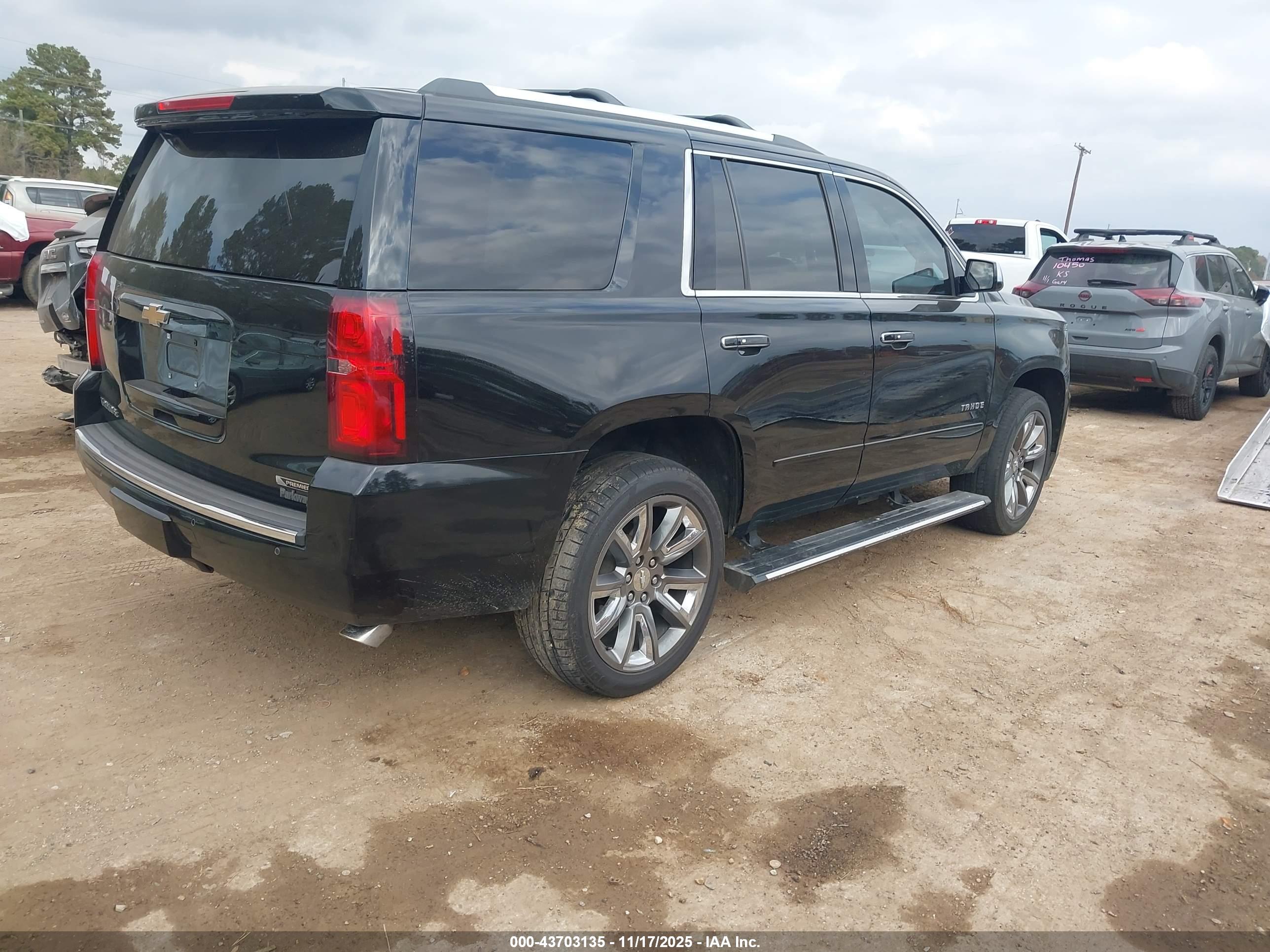 CHEVROLET TAHOE image 4