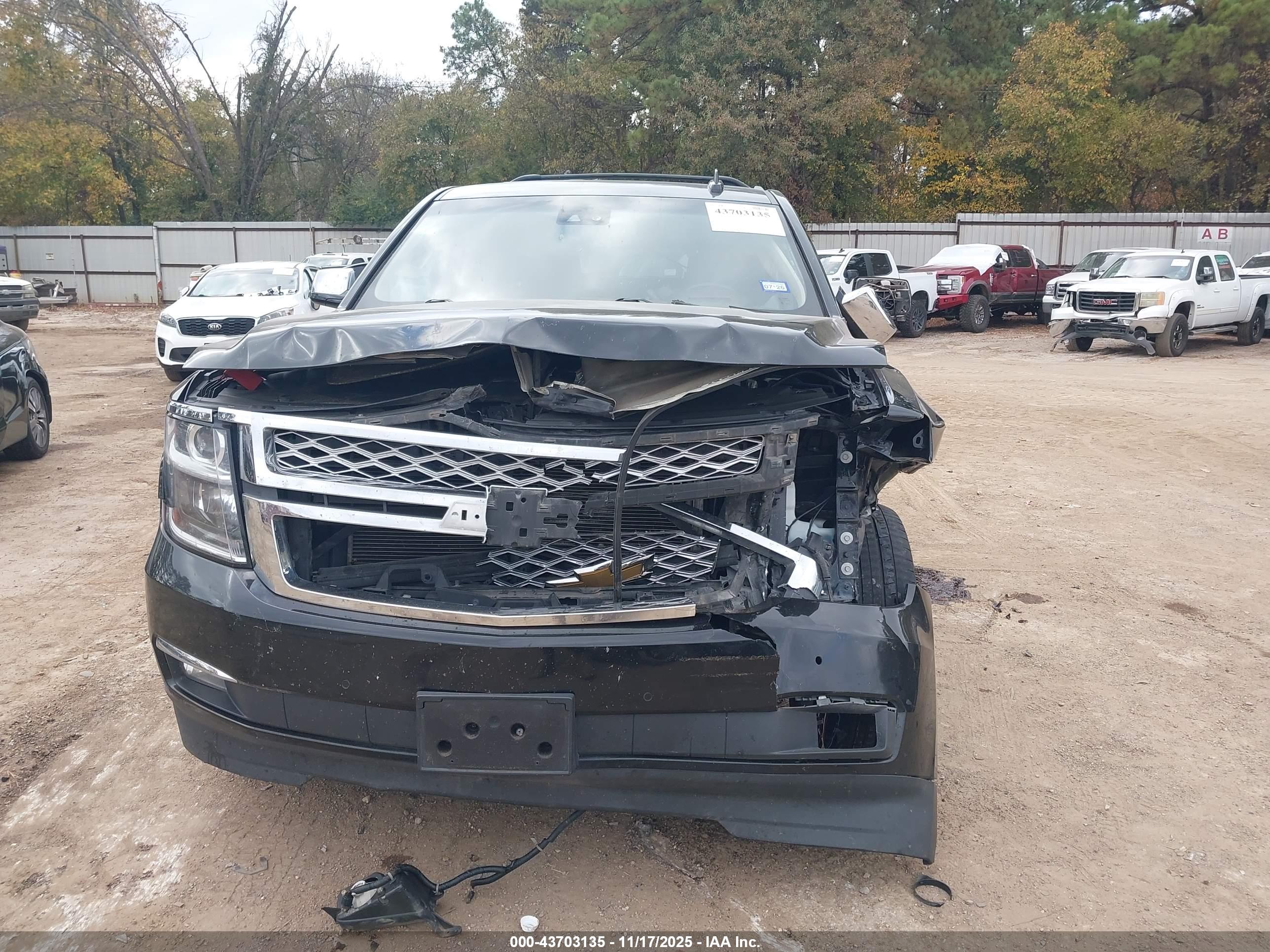 CHEVROLET TAHOE image 6