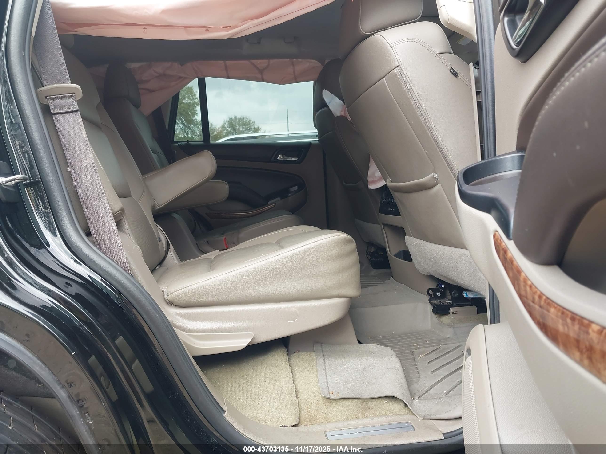 CHEVROLET TAHOE image 8