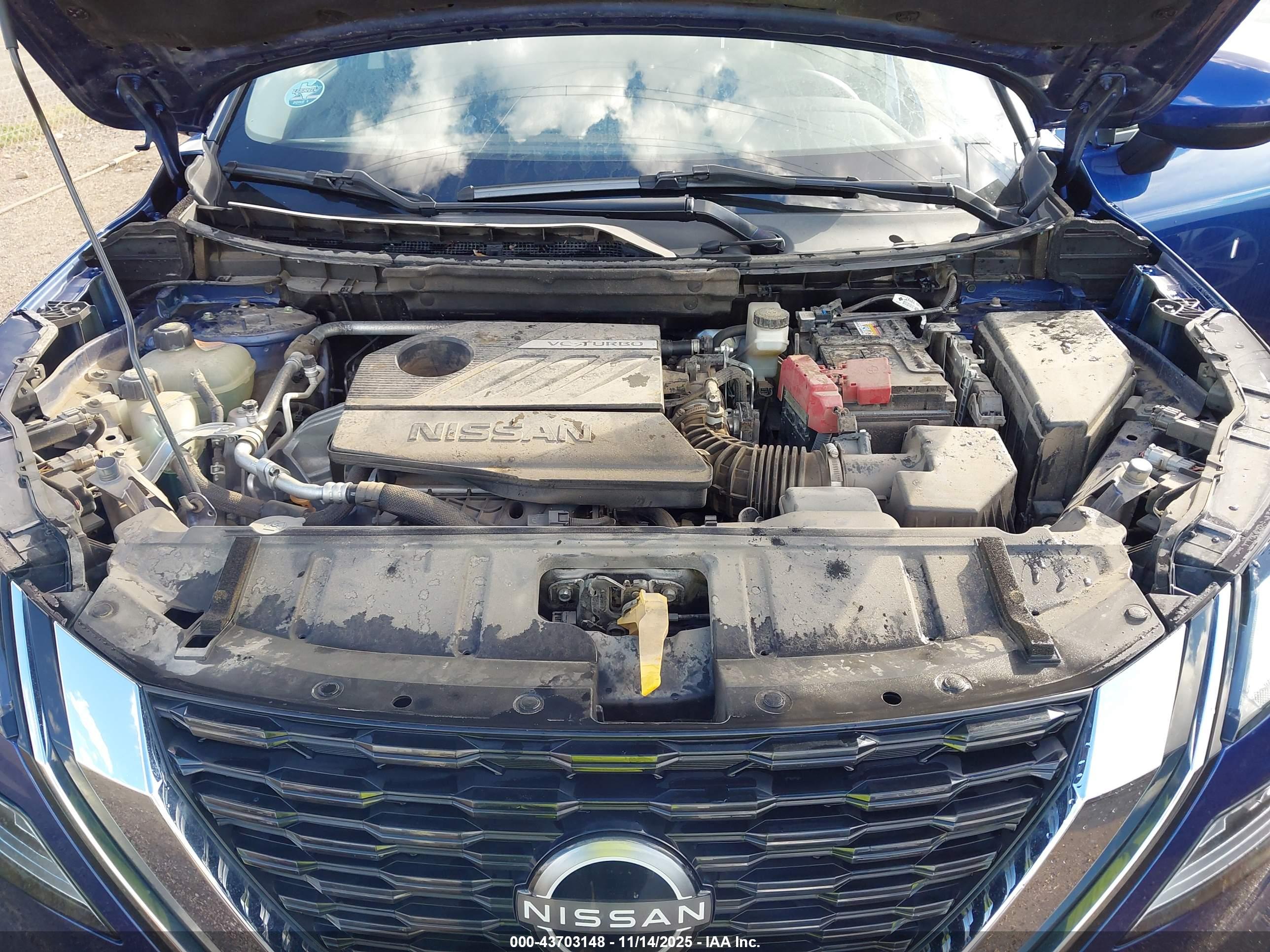 NISSAN ROGUE image 10
