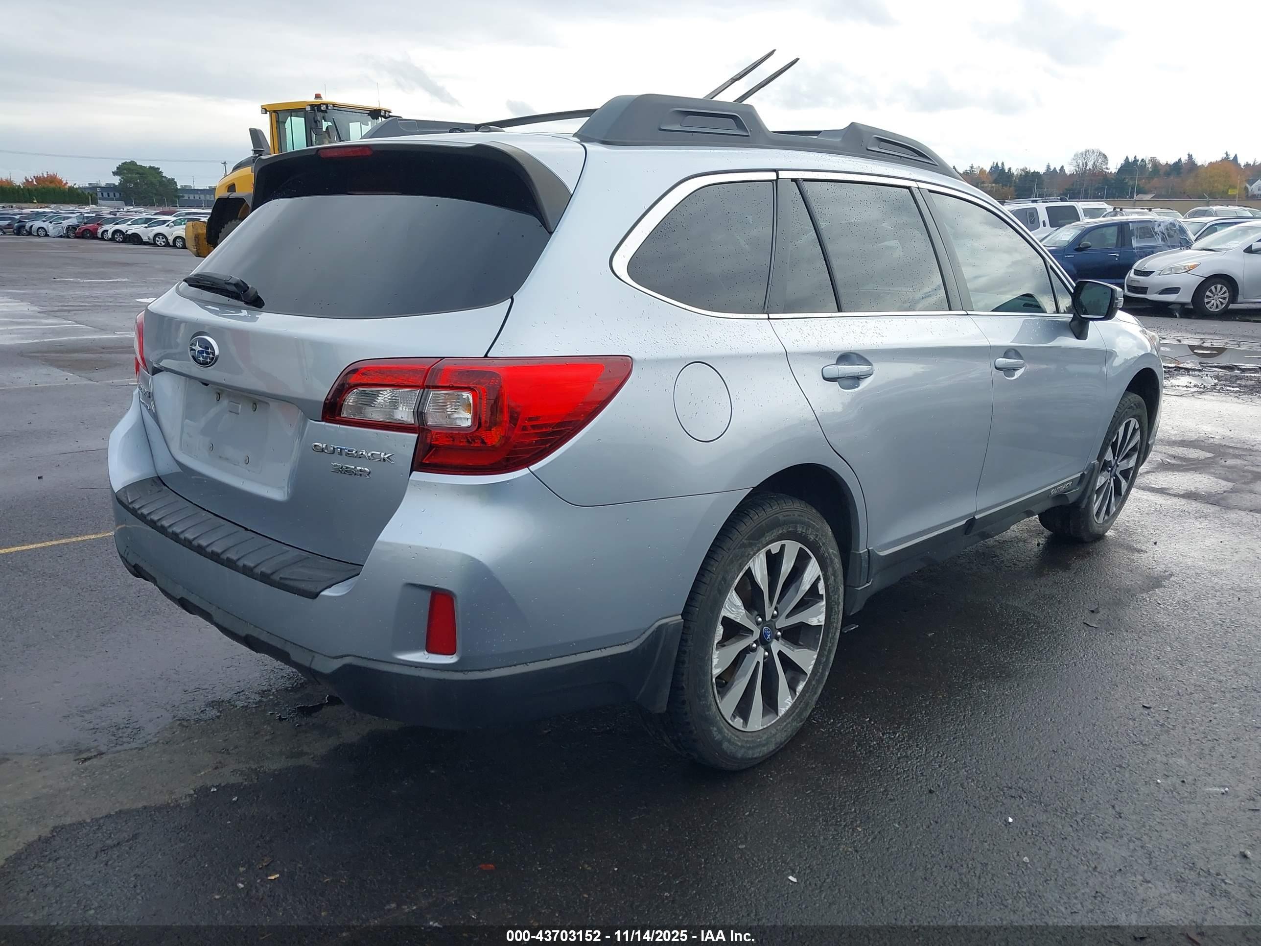 SUBARU OUTBACK image 4