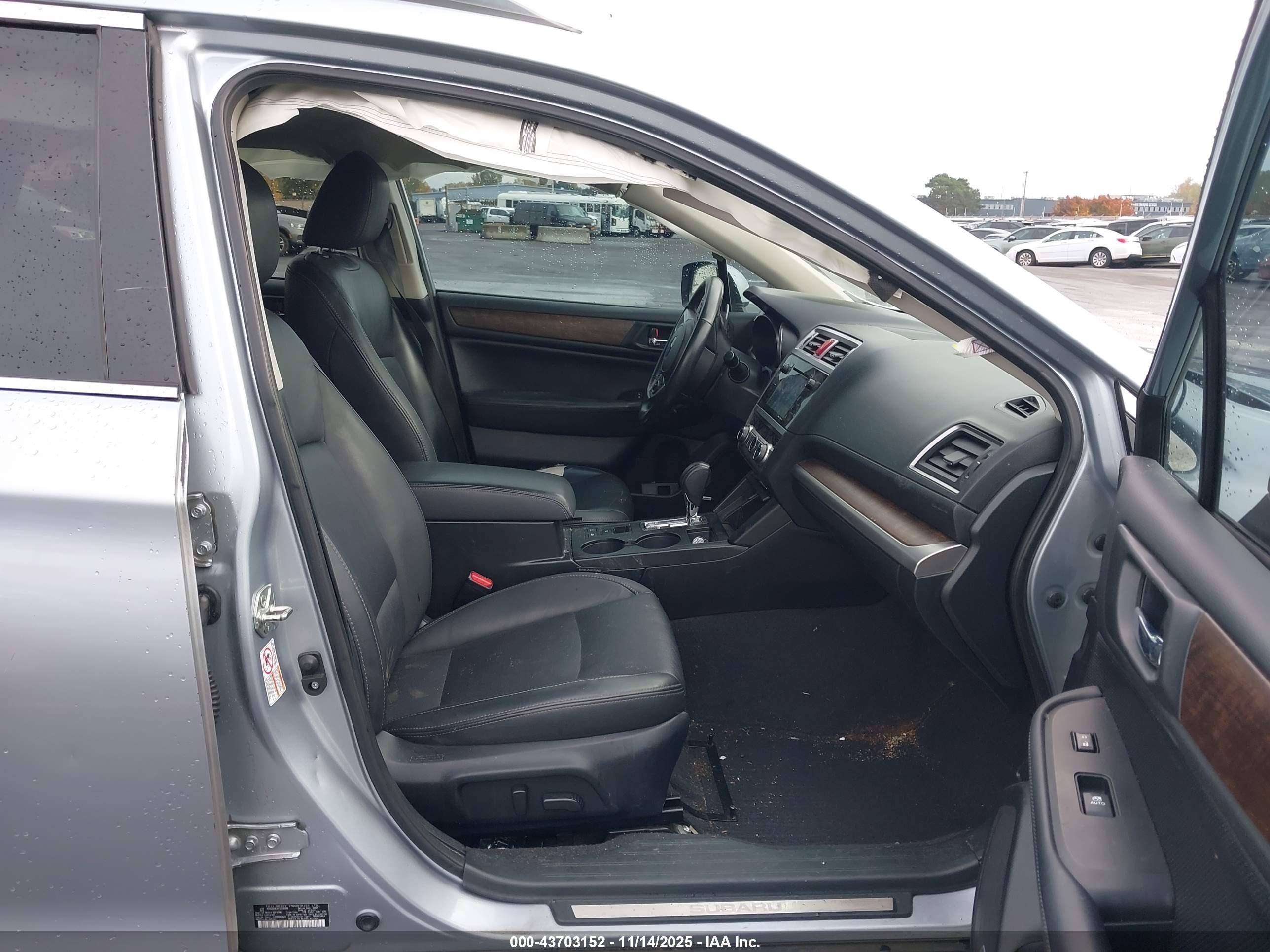 SUBARU OUTBACK image 5