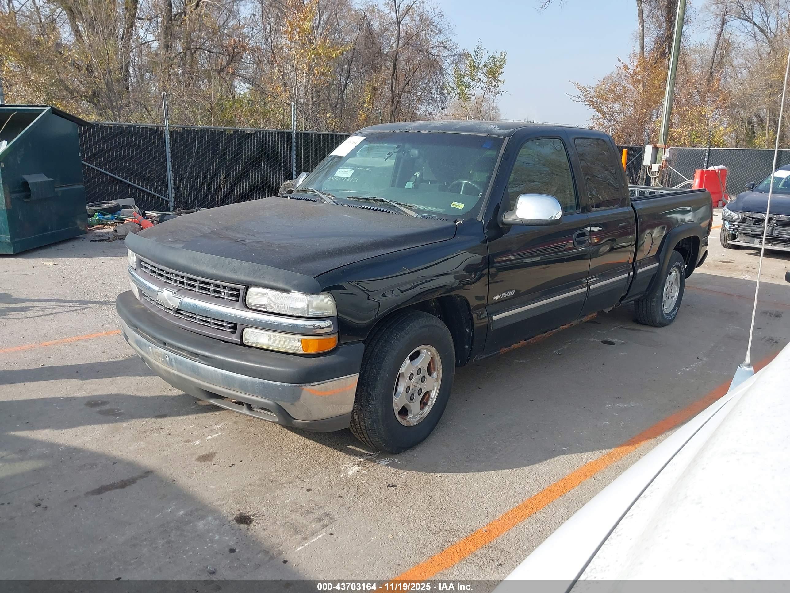 CHEVROLET SILVERADO image 2