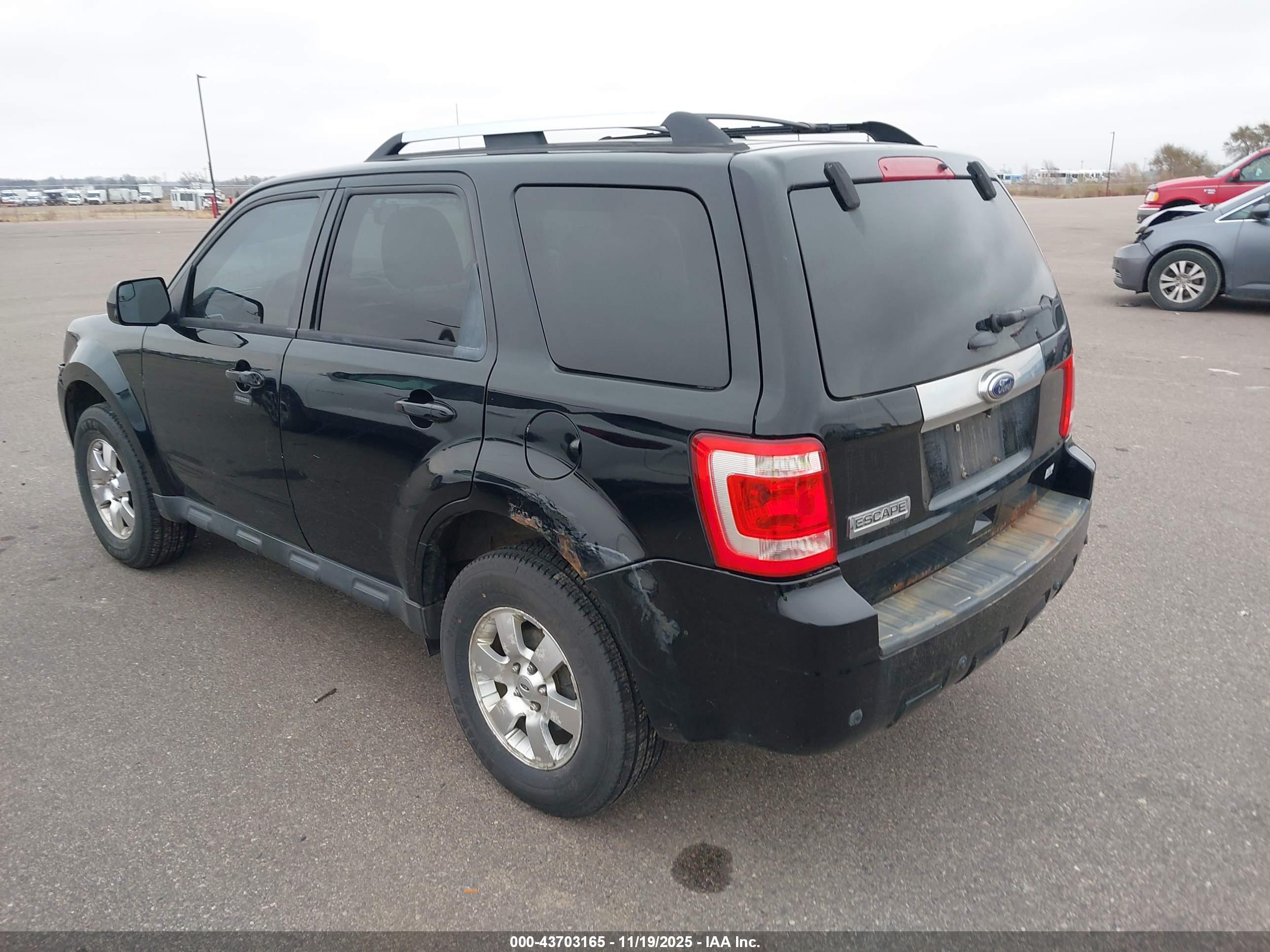 FORD ESCAPE image 3