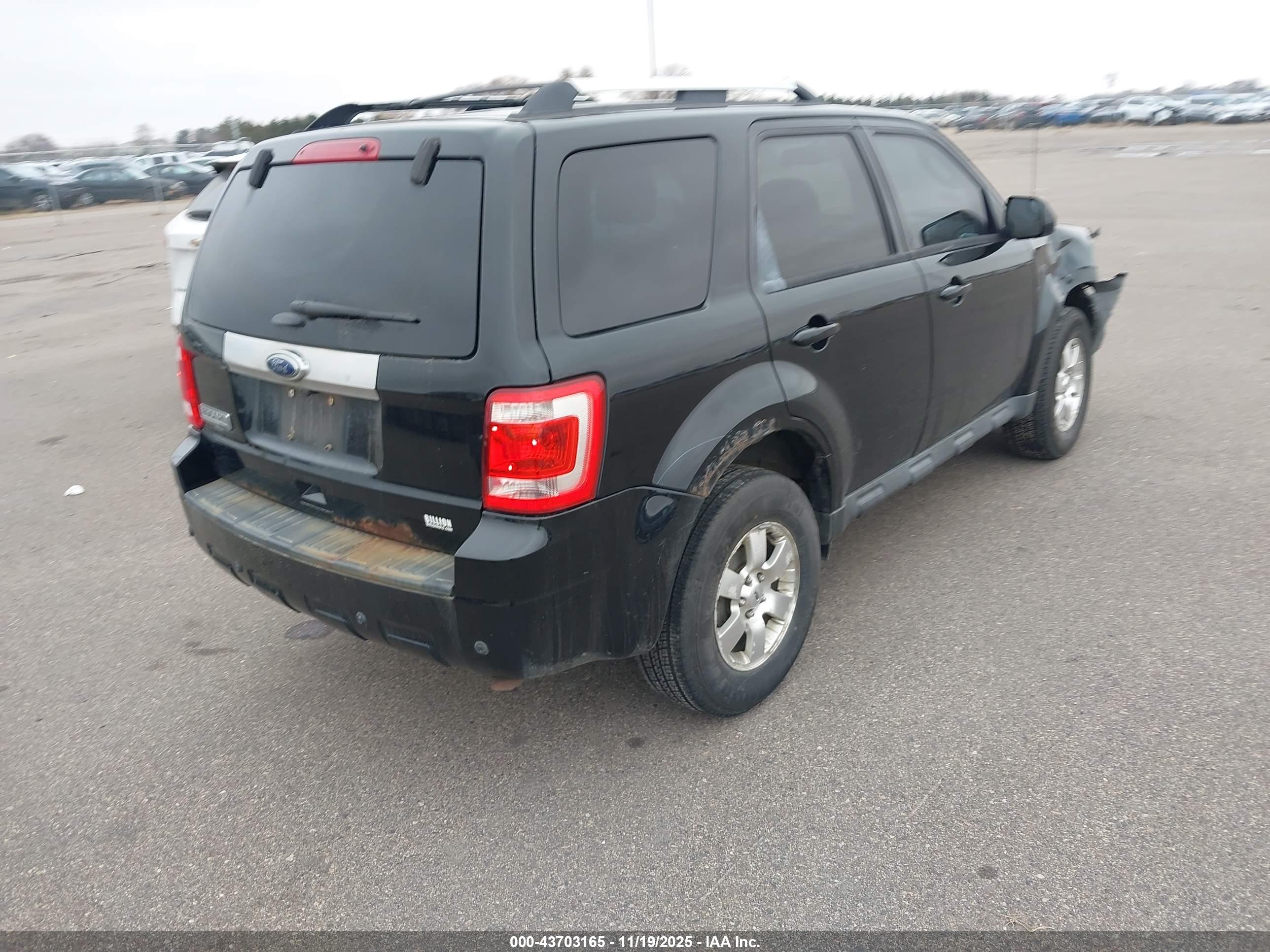 FORD ESCAPE image 4