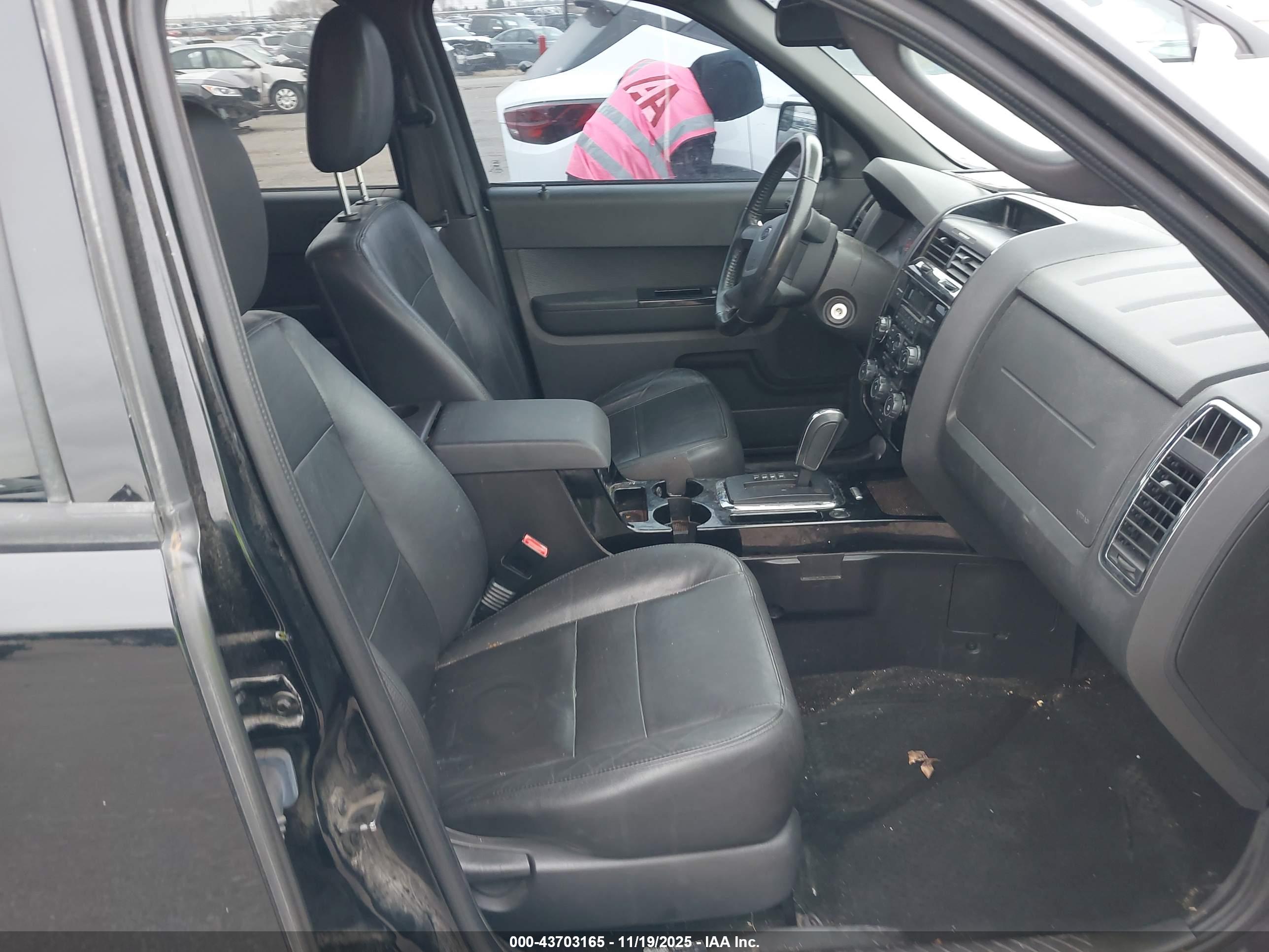 FORD ESCAPE image 5
